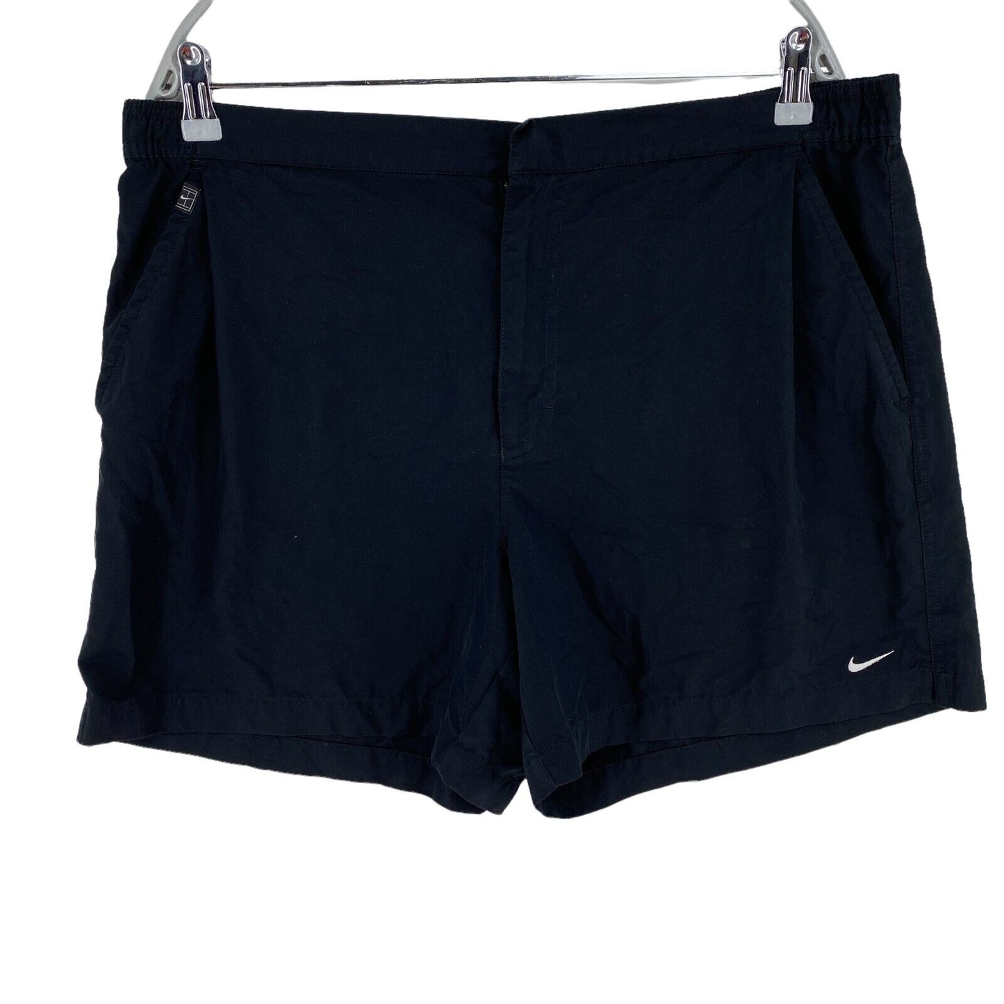 NIKE DRI-FIT Schwarze Activewear-Shorts, Größe L