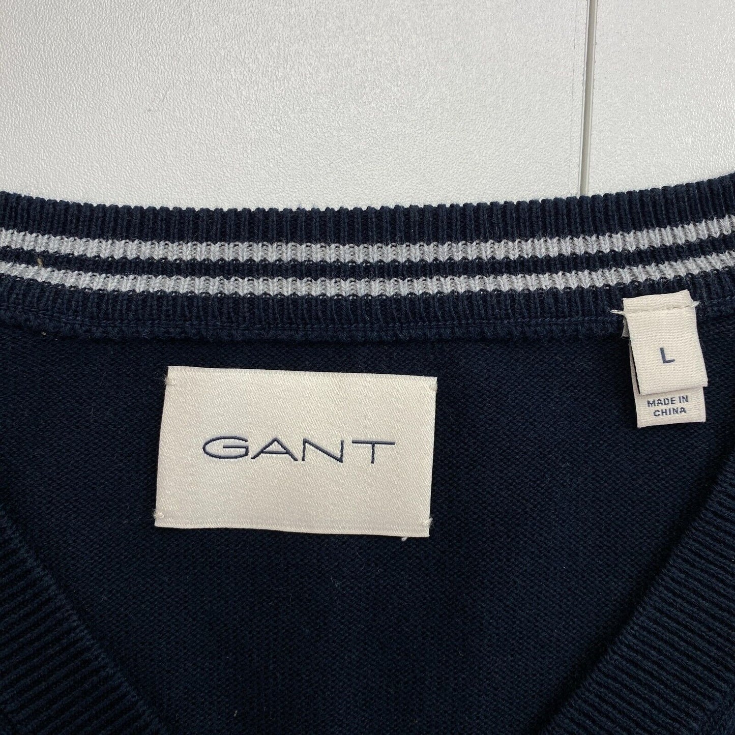 GANT Men Navy Blue Classic Cotton V Neck Sweater Jumper Size L