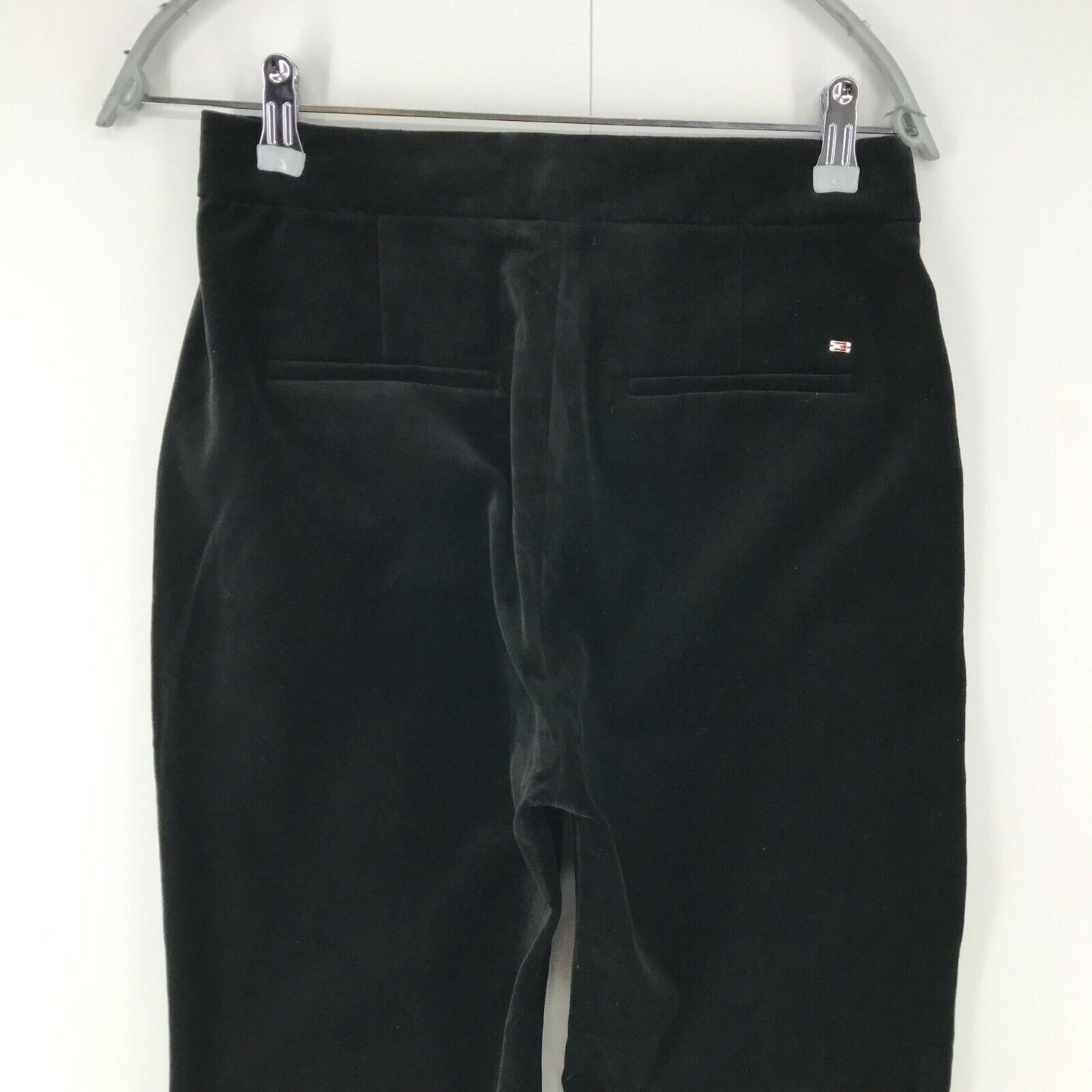 Tommy Hilfiger Damen Schwarze Bootcut-Passform Samthose Größe EUR 36 UK 8 US 4 W28