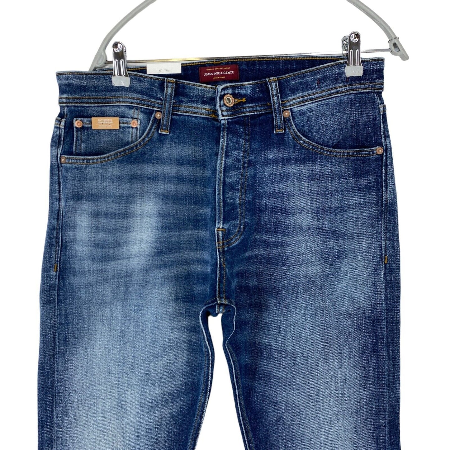 JACK &amp; JONES ERIK Blaue Jeans mit hoher Taille und entspannter, konischer Passform, W32 L34