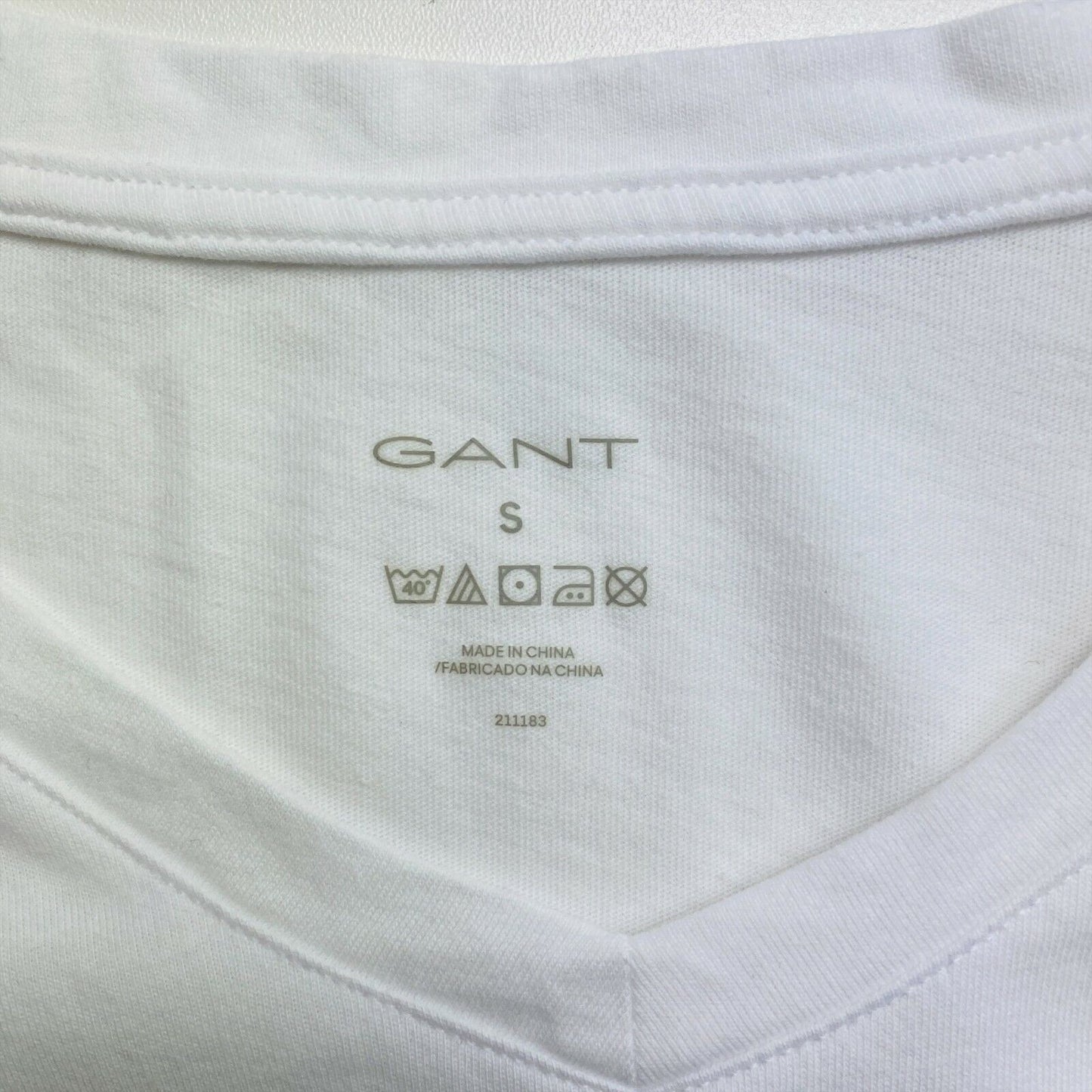 GANT White V Neck SS T Shirt Size S