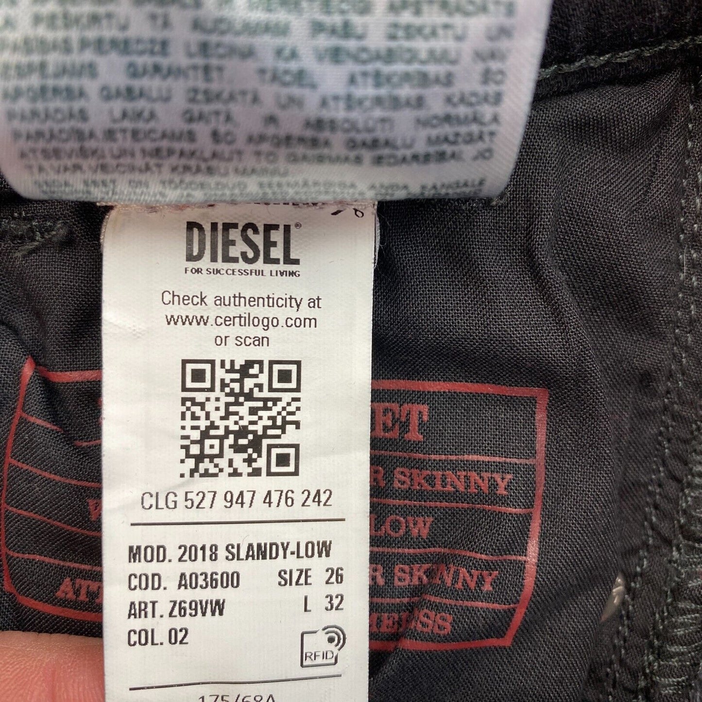 DIESEL Schwarze Super Skinny Jeans Größe W26