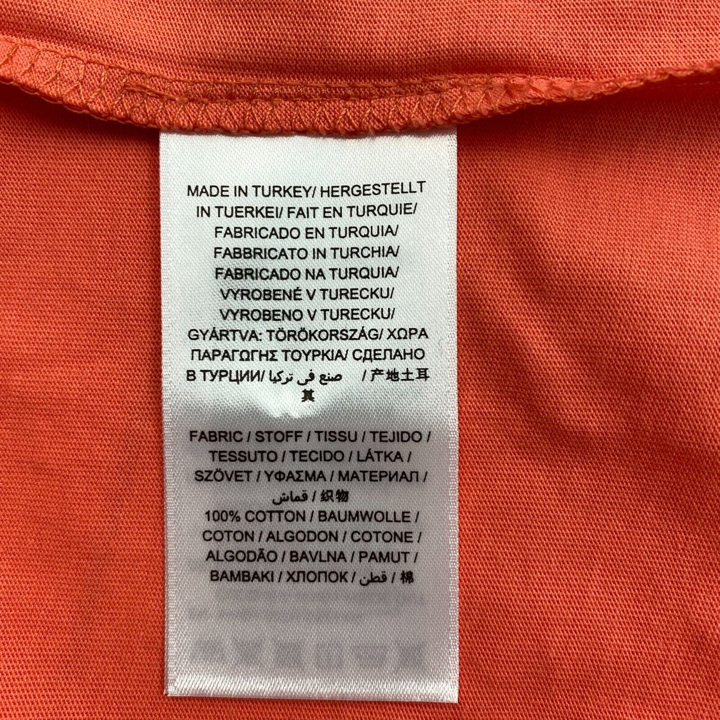 GANT T-Shirt mit Rundhalsausschnitt und kontrastierendem Logo in Pink und Orange, Größe M