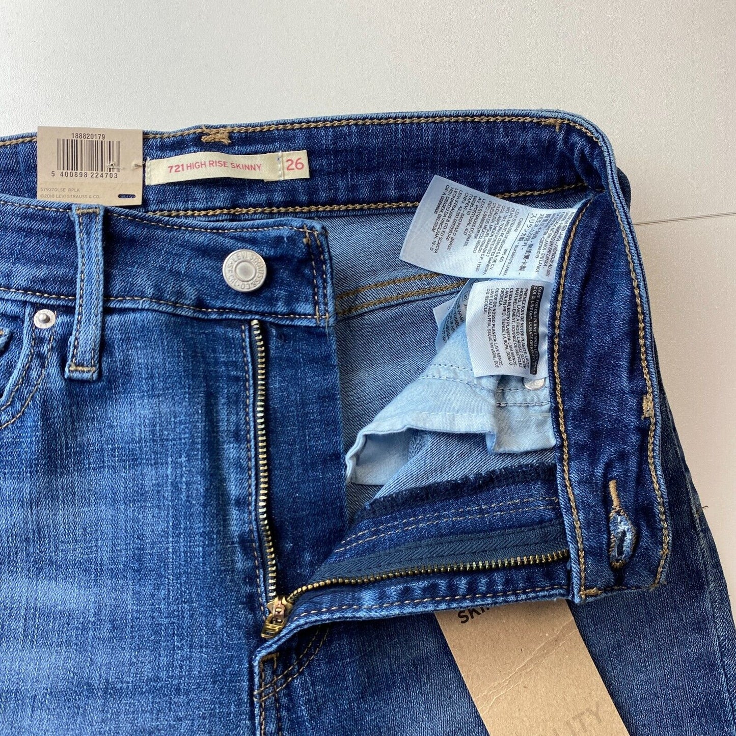 Levi's 721 Damen Jeans mit hoher Taille und Skinny-Fit, Blau, W26 L32