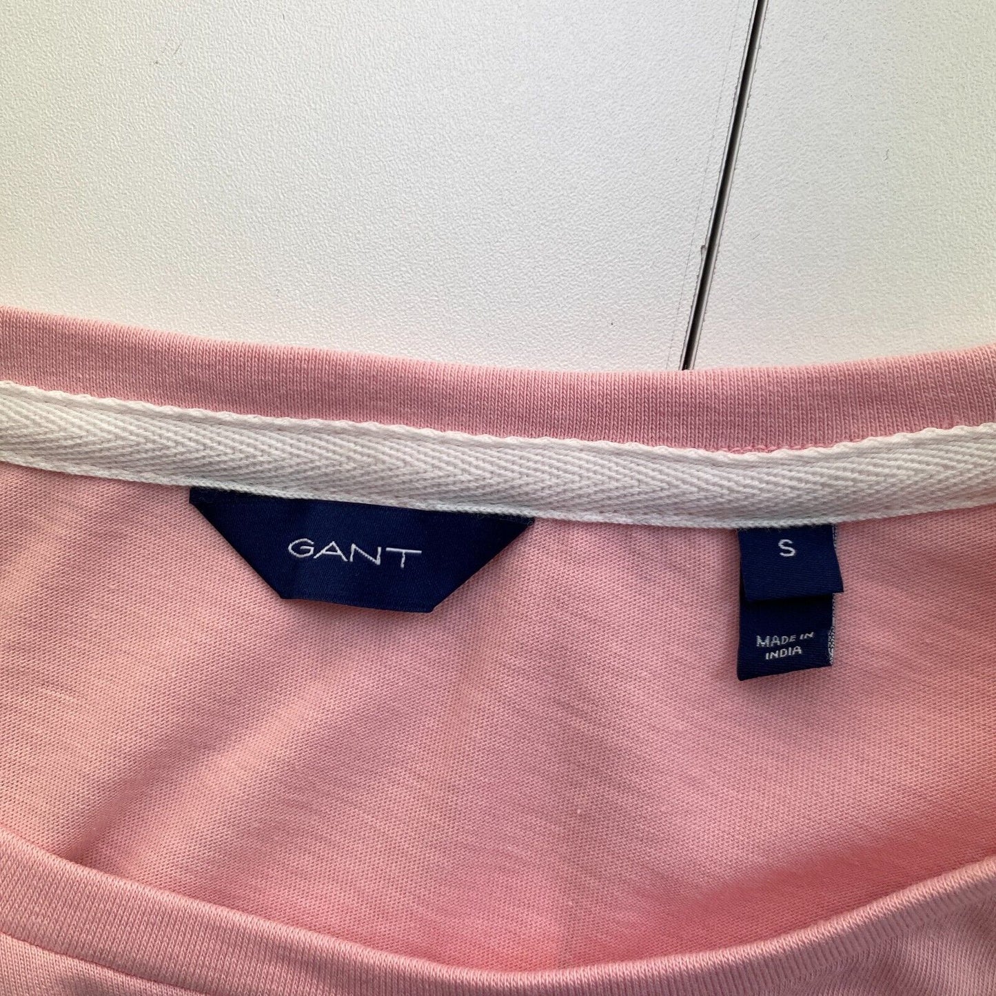 GANT Pink Logo Long Sleeves Crew Neck T-Shirt Size S