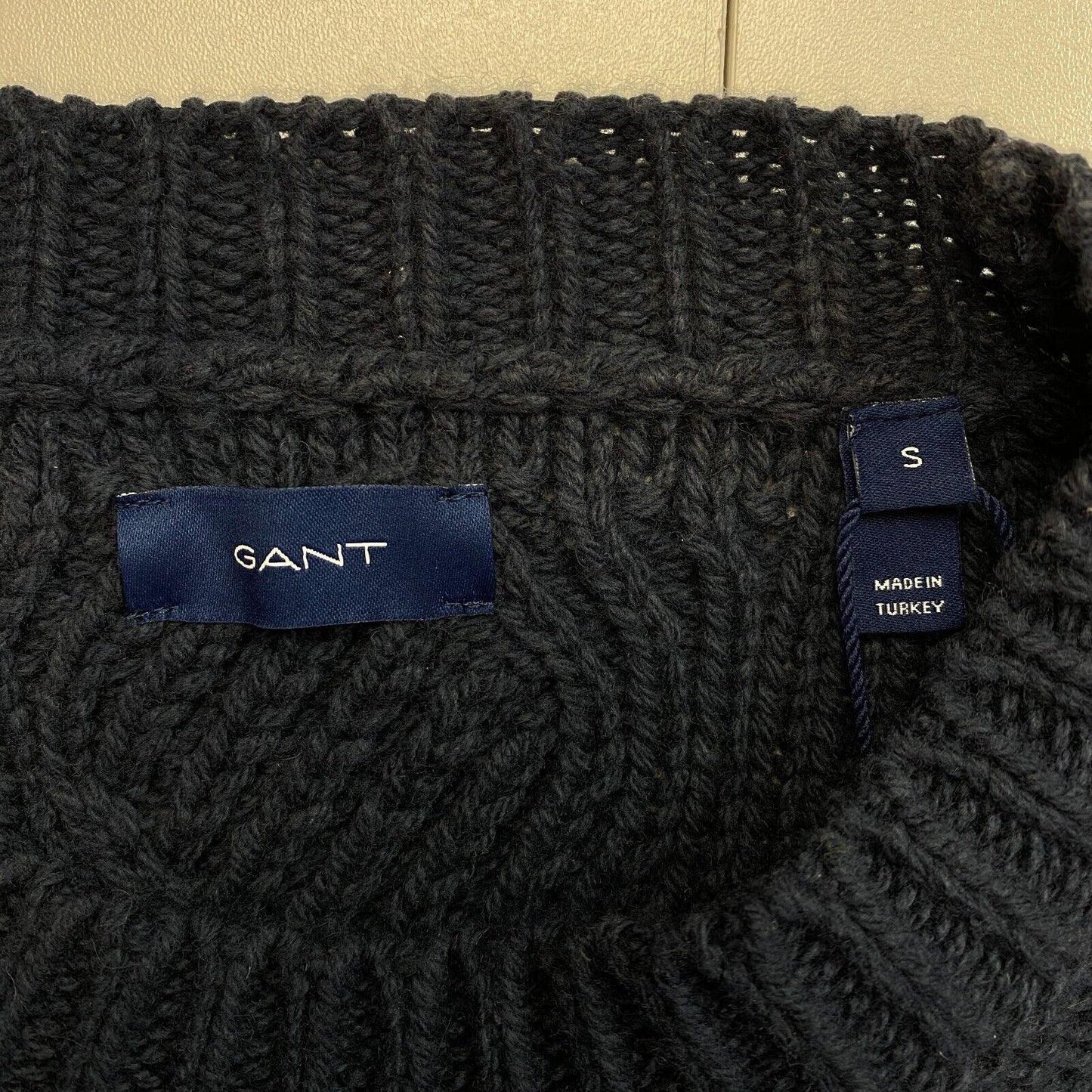 GANT Pullover mit Rundhalsausschnitt und grafischem Zopfmuster, Marineblau, Größe S