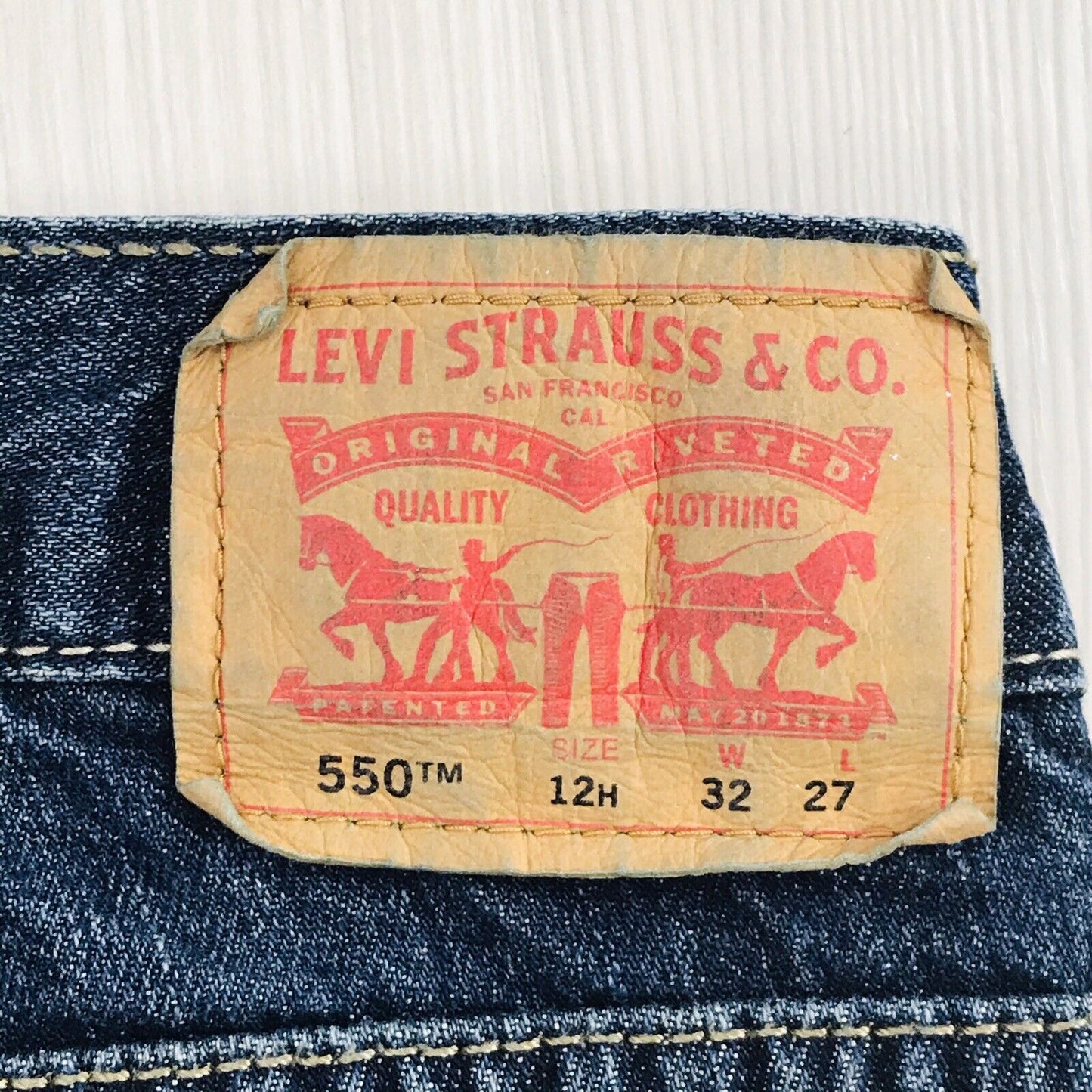 Vintage Levi's 550 Jungen Dunkelblau Entspannte Straight Fit Jeans 12 H / W32 L27