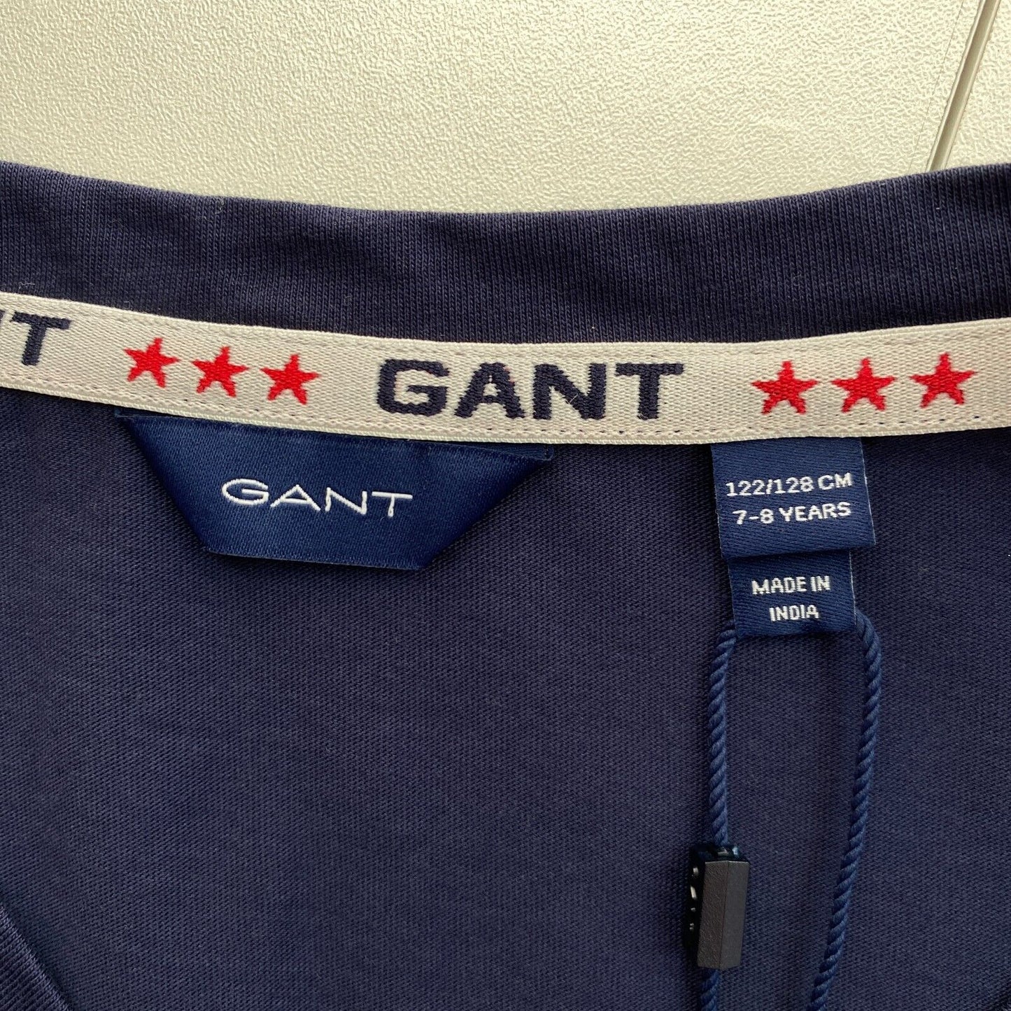 GANT T-shirt à col en V Retro Shield pour fille bleu marine Taille 7-8 ans 122/128 cm