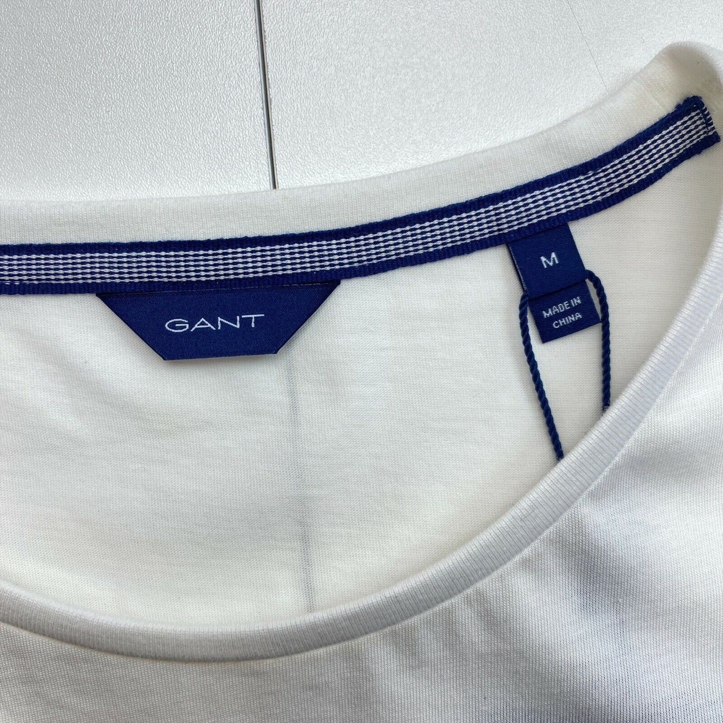 GANT Weißes Lock Up T-Shirt mit Rundhalsausschnitt, Größe M