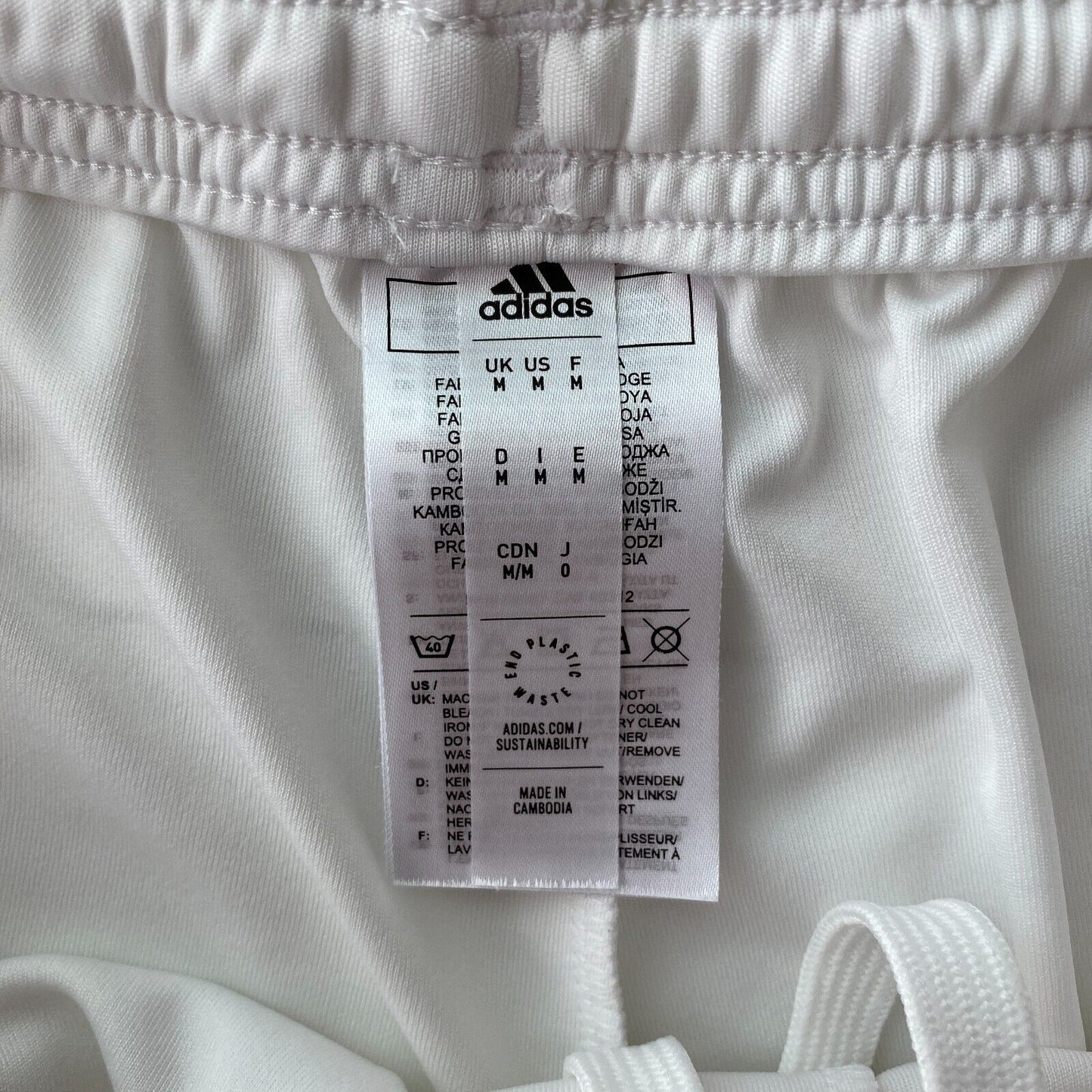 ADIDAS White Regular Fit Sportwear Shorts Size M