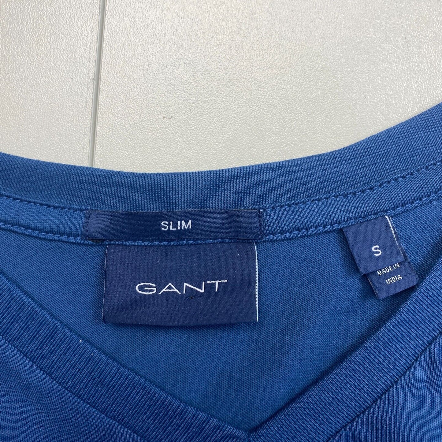 GANT Men Dark Blue Original Slim Fit V Neck Short Sleeve T Shirt Size S