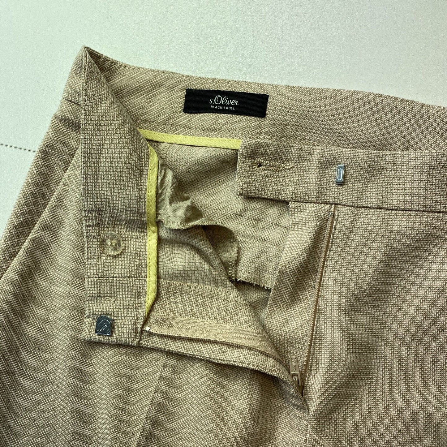 s.Oliver EVE Women Beige Easy Fit Dress Trousers EUR 38 UK 12 US 8 W33