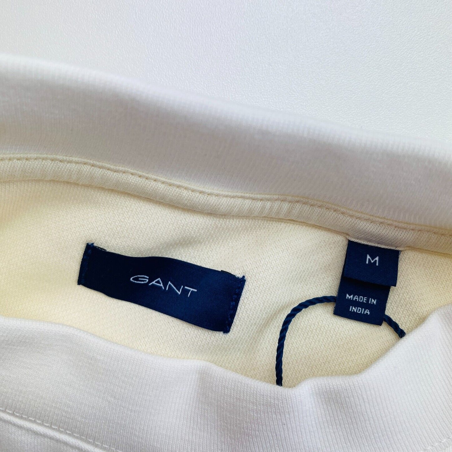 GANT Weißer Pullover mit Rundhalsausschnitt und Logo, Größe M