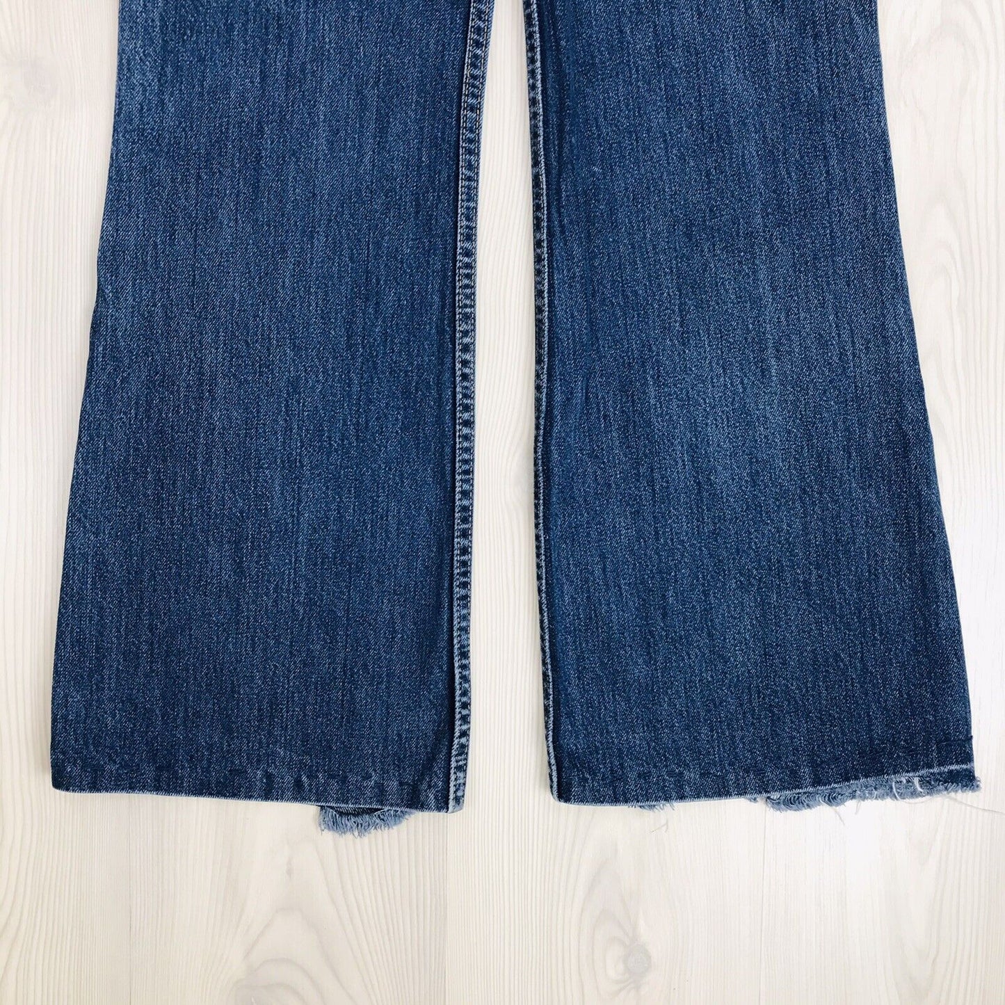 Vintage Levi's 514 Women Blue Low Rise Flared Fit Jeans 9 M Jr. / W30 L31