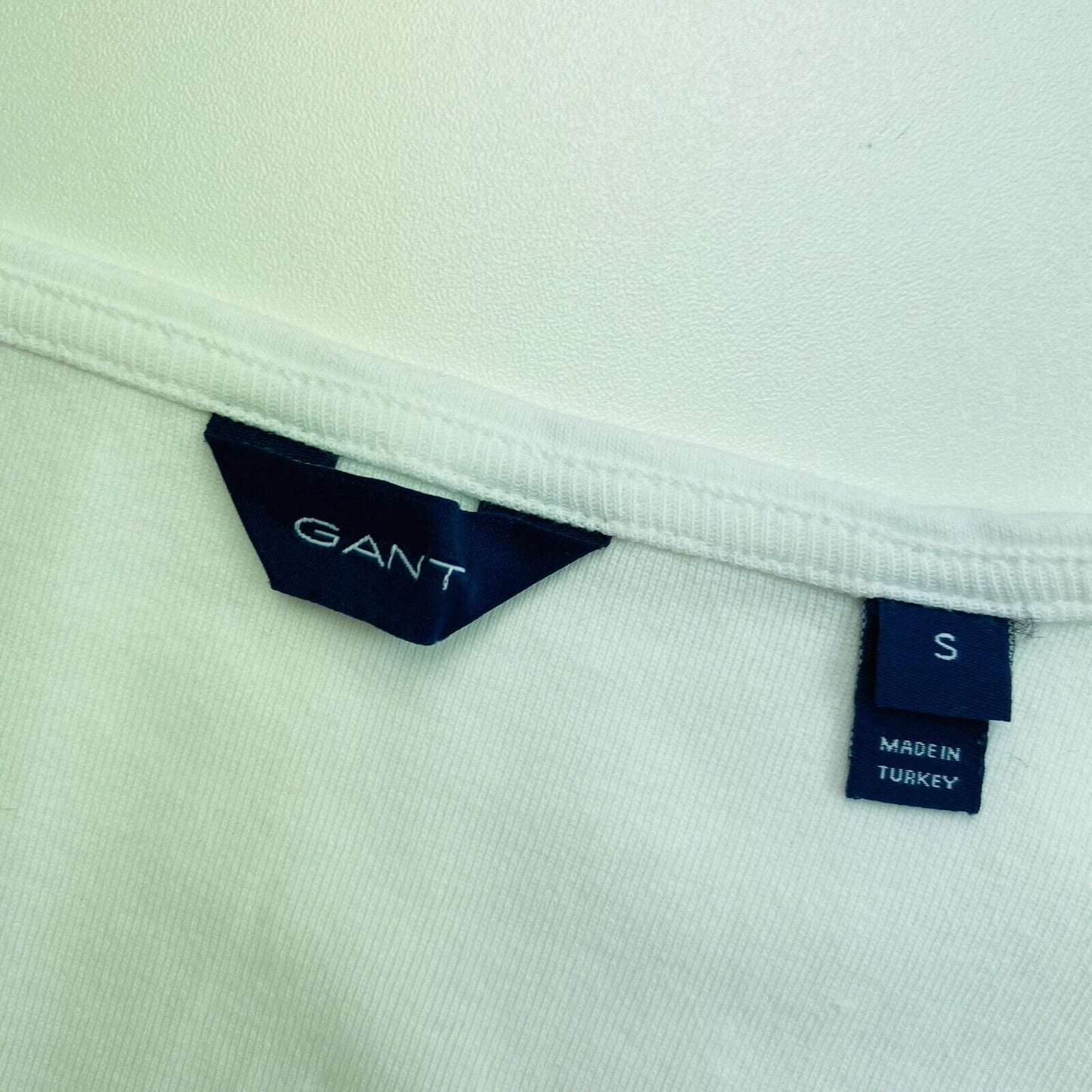 GANT T-Shirt mit U-Boot-Ausschnitt, weiß, Größe S