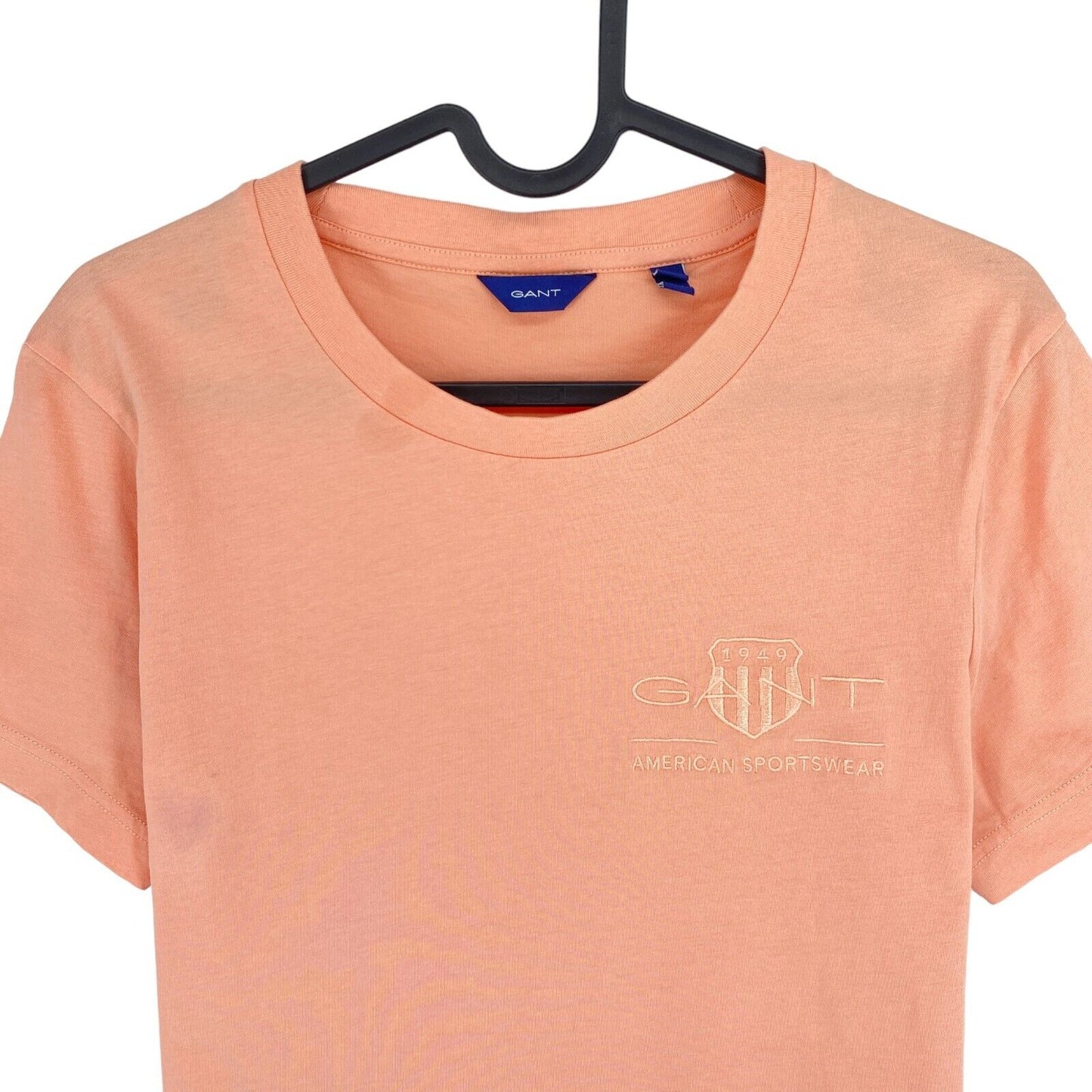 GANT Light Pink Tonal Archive Shield EMB Crew Neck T Shirt Size M