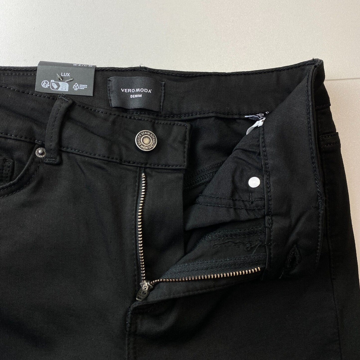 VERO MODA LUX Damen-Jeans, mittelhoher Bund, Skinny Fit, Schwarz, Größe S, W26, L32