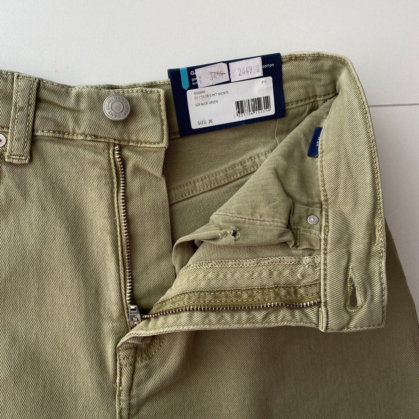 GANT Damen Jeansshorts in Regular Fit, Beige/Grün, Größe W26