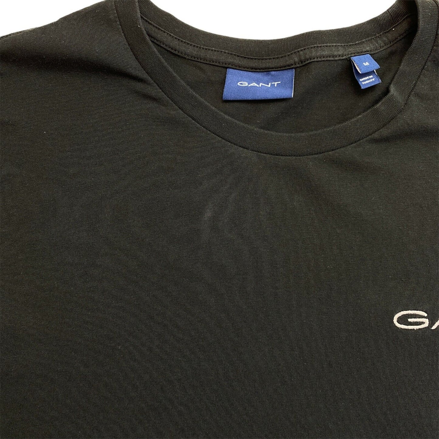 GANT T-Shirt mit Rundhalsausschnitt und mittlerem Schild, schwarz, Größe M