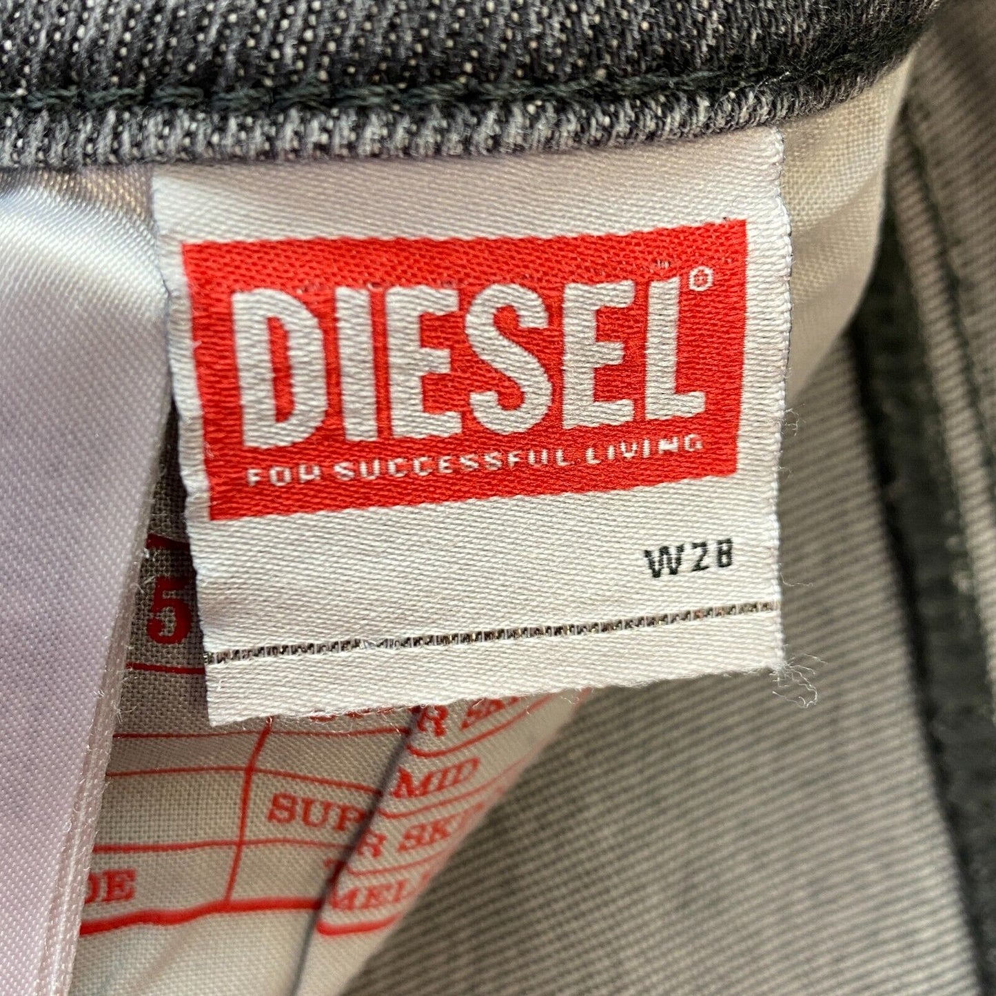 Diesel 2017 SLANDY Damen Jeans, grau, mittlere Taille, superenge Passform, Größe W28 L32