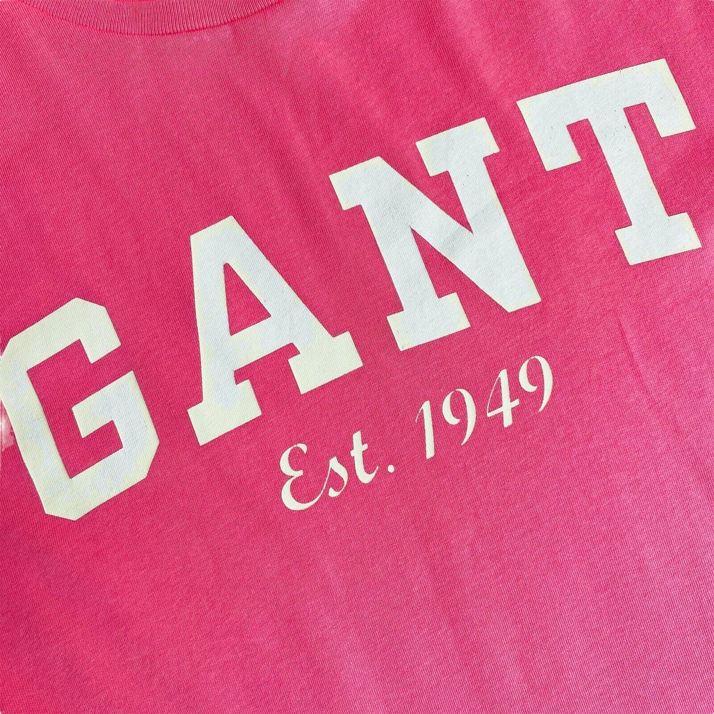 GANT T-shirt à manches courtes et col rond rose avec grand logo taille XS