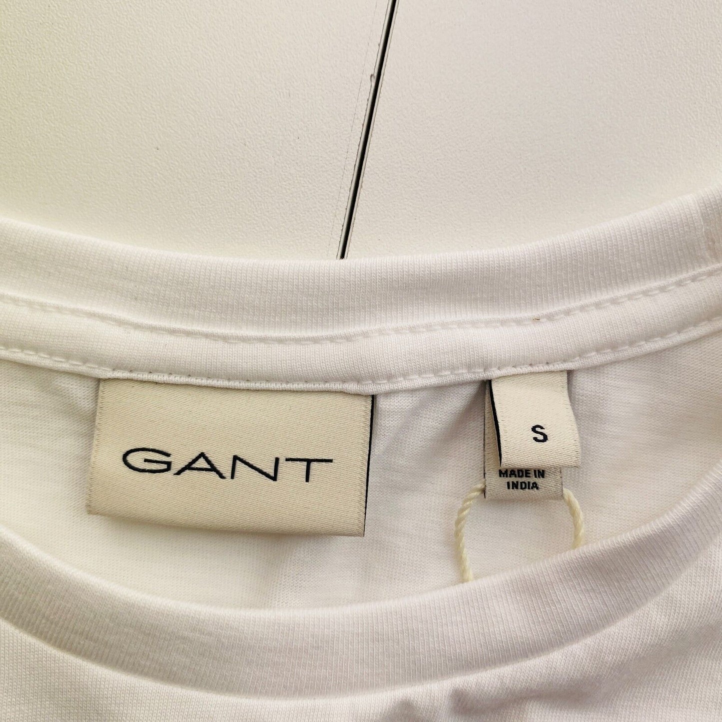 GANT Men White Shield Crew Neck Short Sleeve T-Shirt Size S