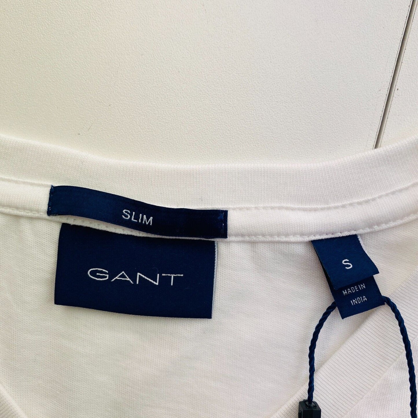 GANT Men White Original Slim Fit V Neck Short Sleeve T-Shirt Size S