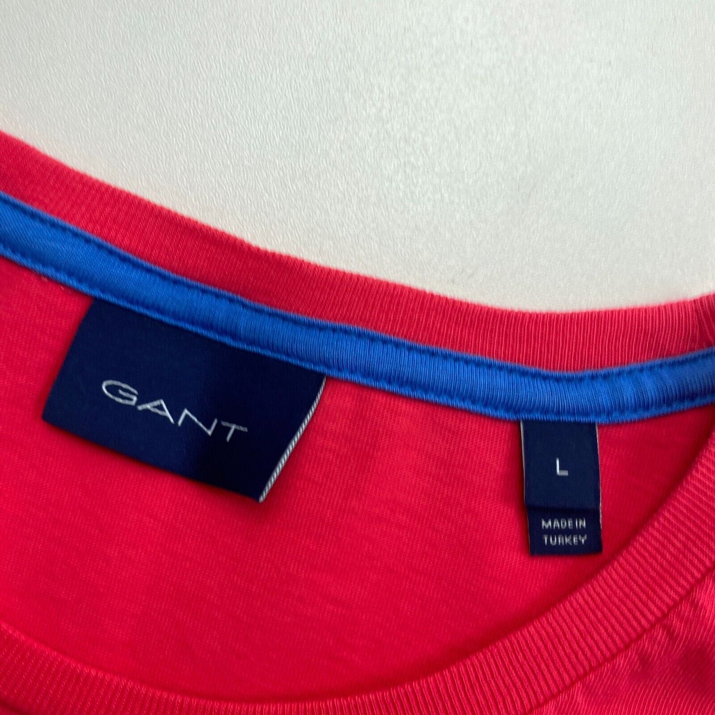 GANT Red Pink Contrast Logo Crew Neck T-Shirt Size L