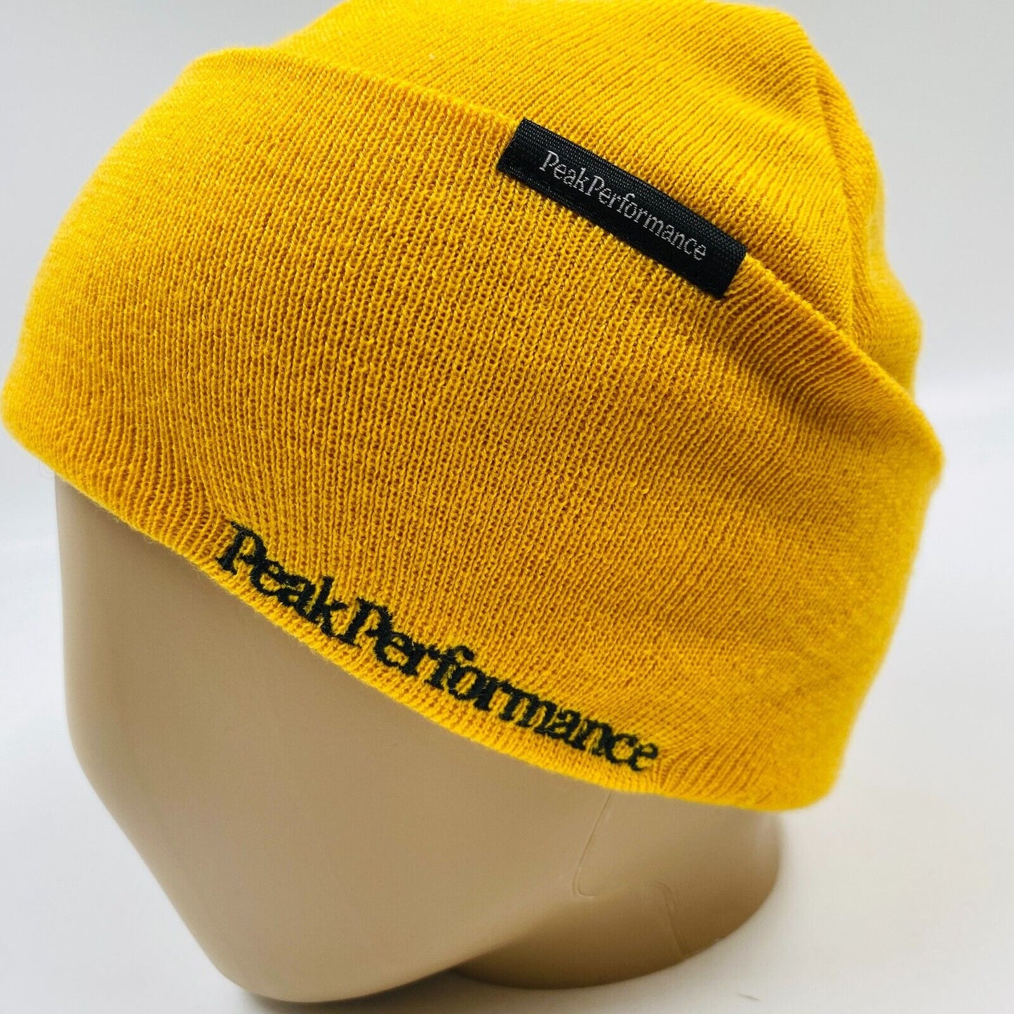 Peak Performance Unisex Yellow Merino Wool Blend Beanie Winter Hat Size S / M