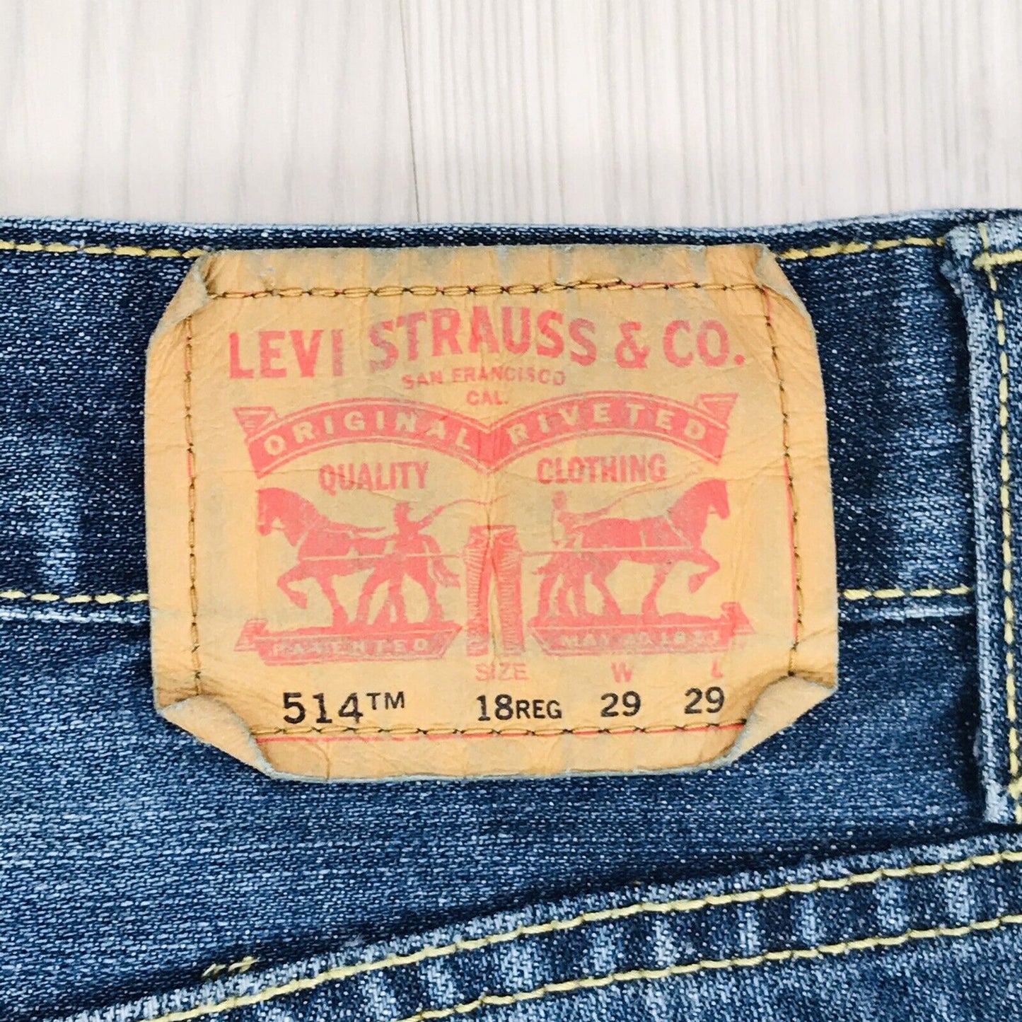 Vintage Levi's 514 Boys Dark Blue Straight Fit Jeans 18 Reg / W29 L29