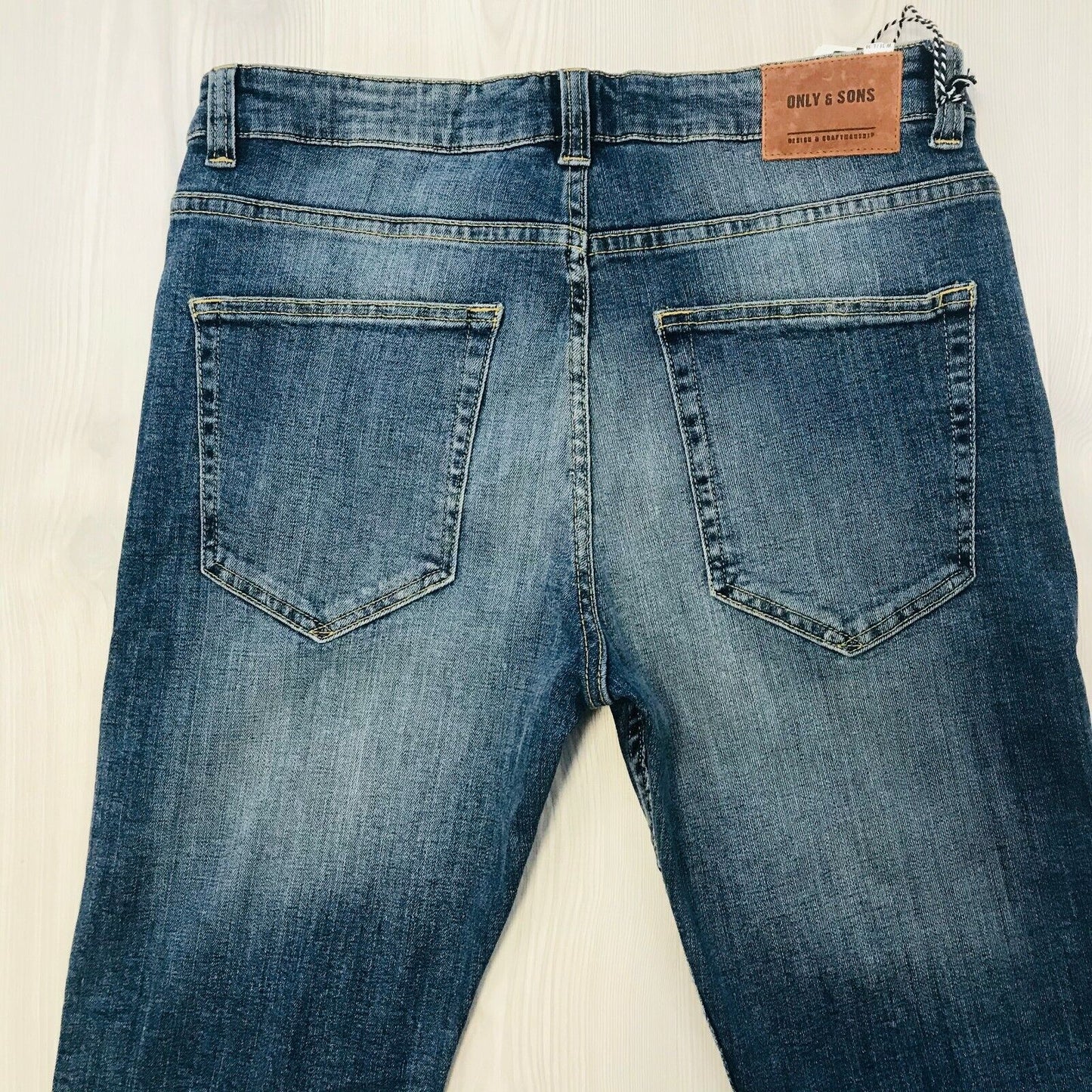 ONLY & SONS Men‘s CARROT Fit Slim Fit Blue Ripped Jeans Size W31 L30