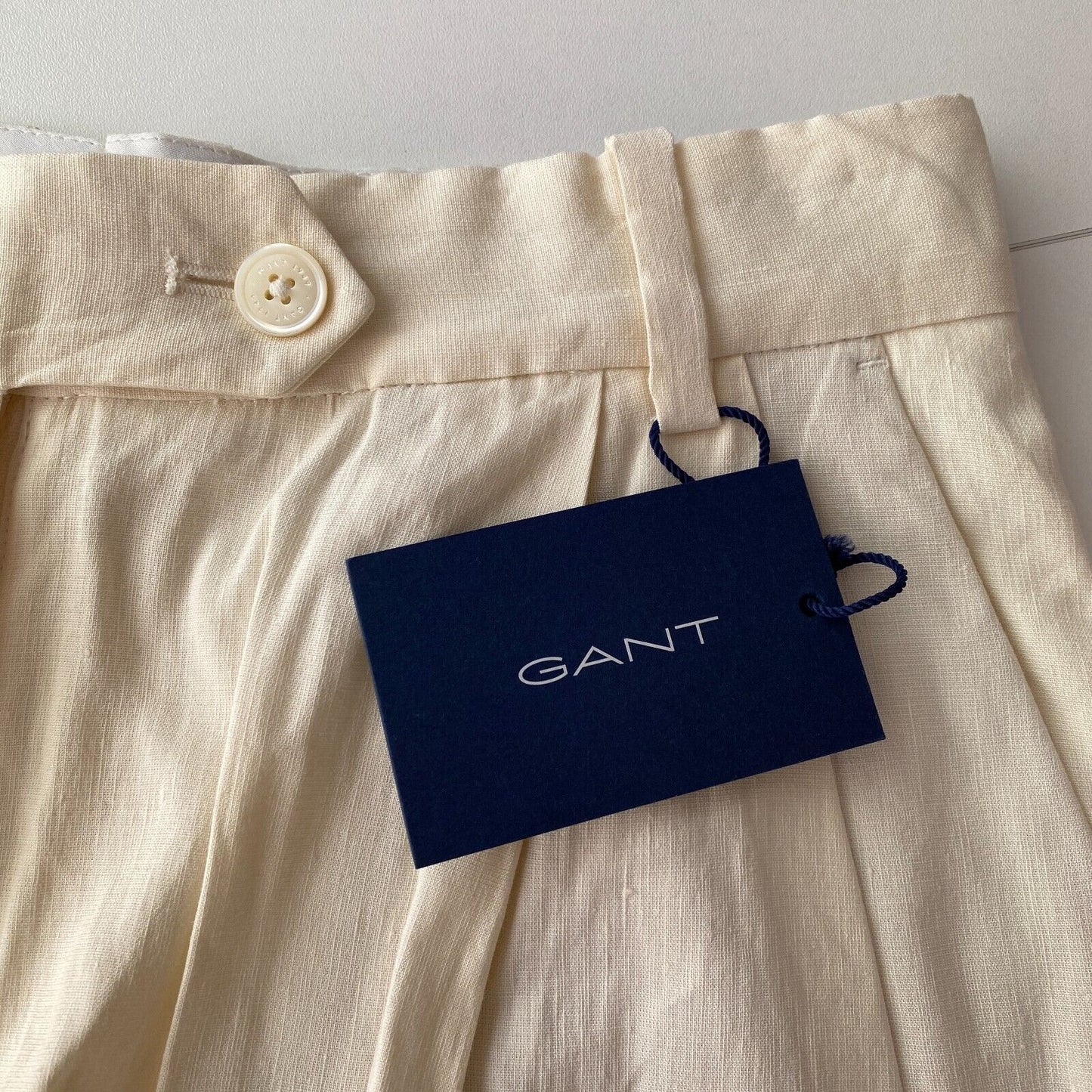 GANT Damen Hellbeige Leinenshorts Regular Fit Größe EUR 36 W26