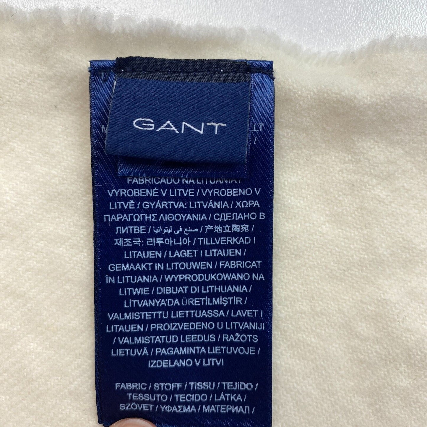 GANT White Solid Wool Scarf Shawl