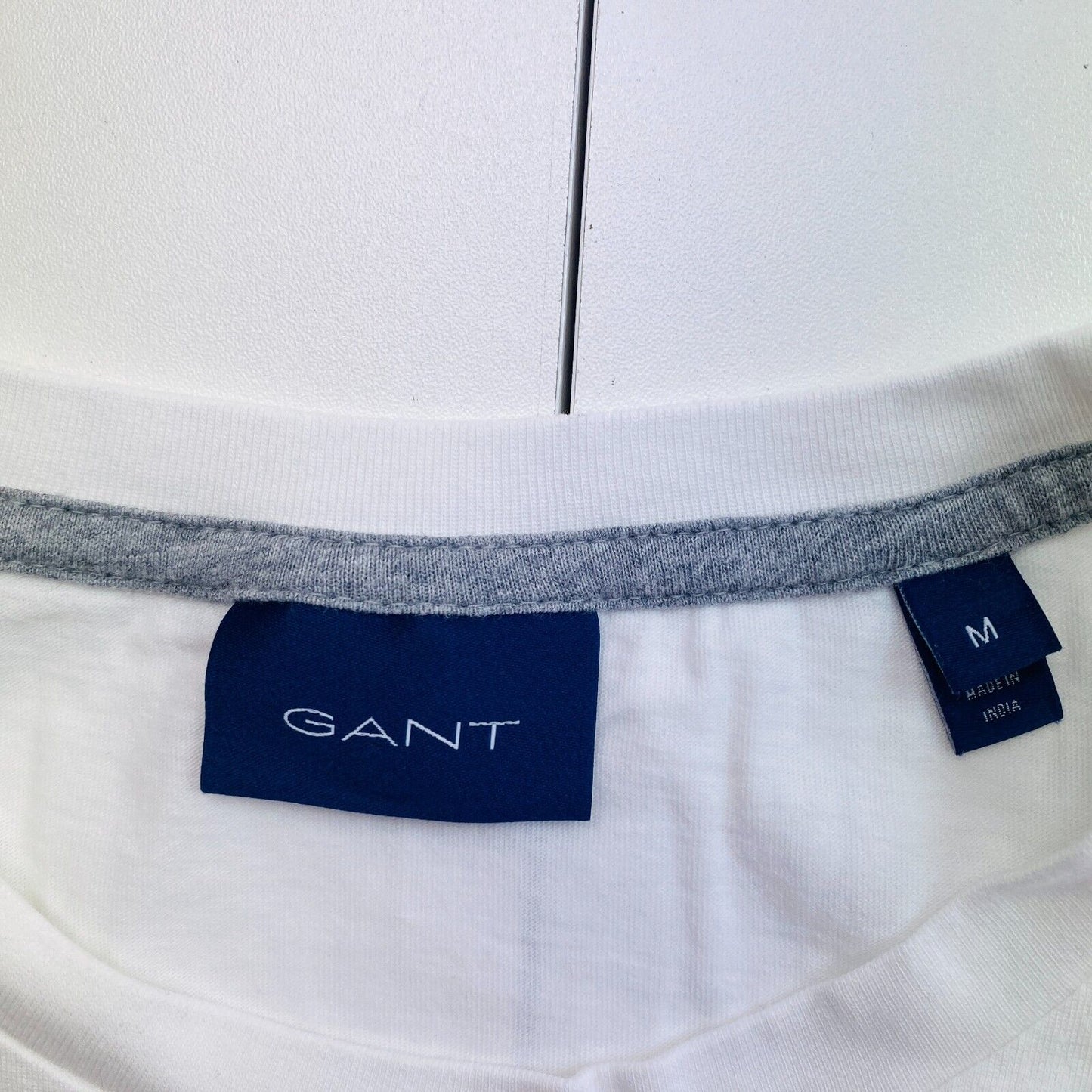 GANT Men White Archive Shield EMB Crew Neck Short Sleeve T Shirt Size M