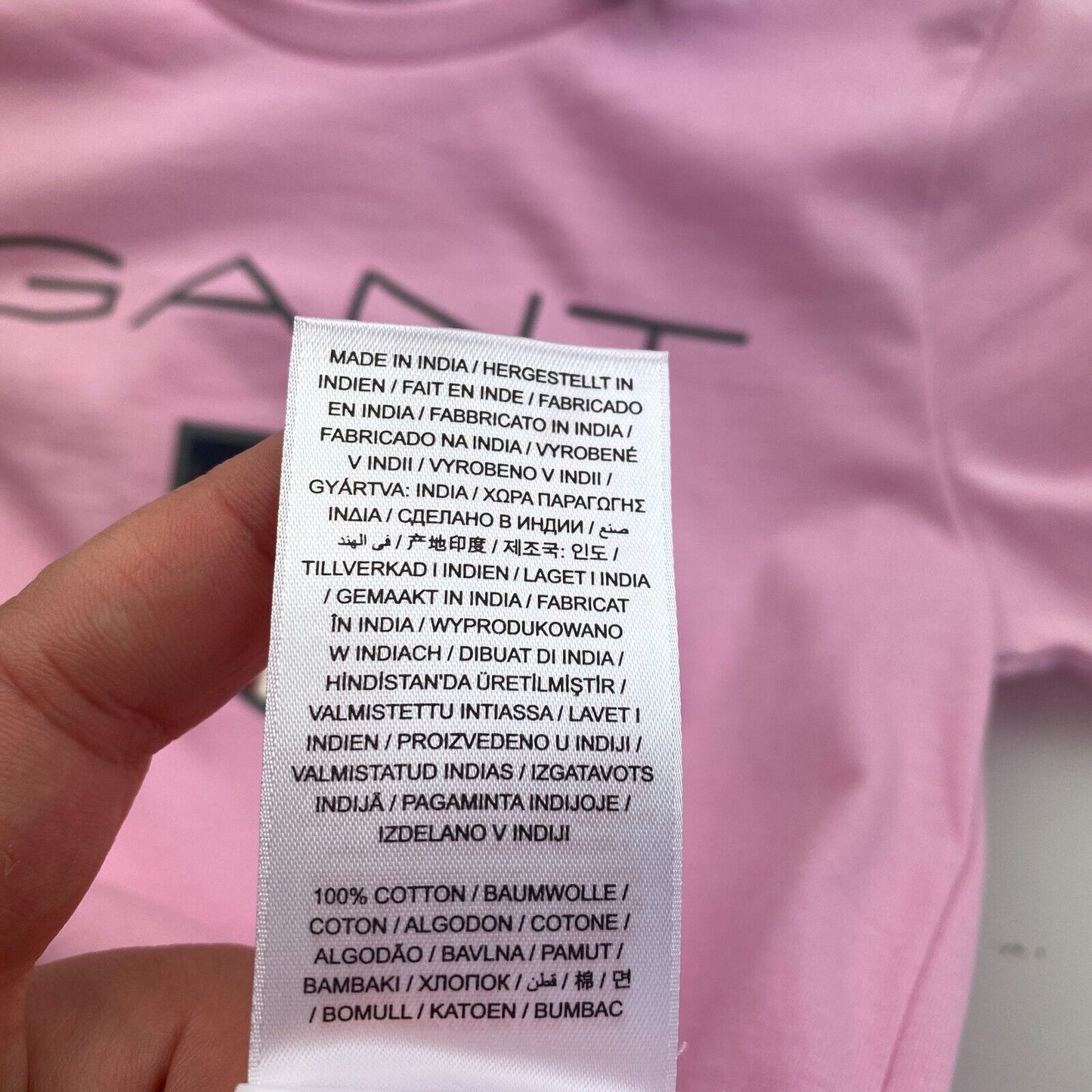 GANT Girls Pink Shield Crew Neck T-Shirt Size 5-6 Years 110/116 cm