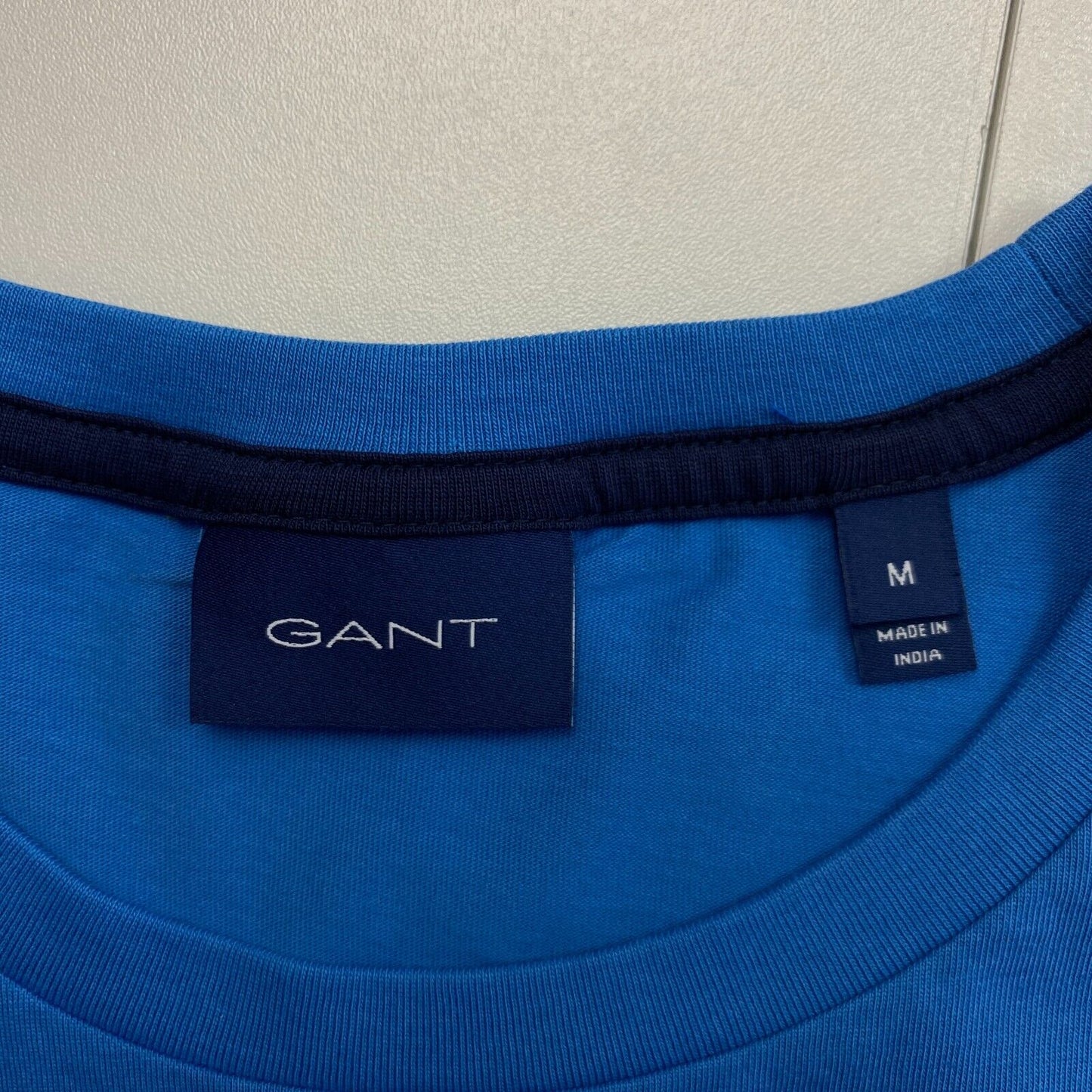 GANT Blue Archive Shield Emb Crew Neck T-Shirt Size M