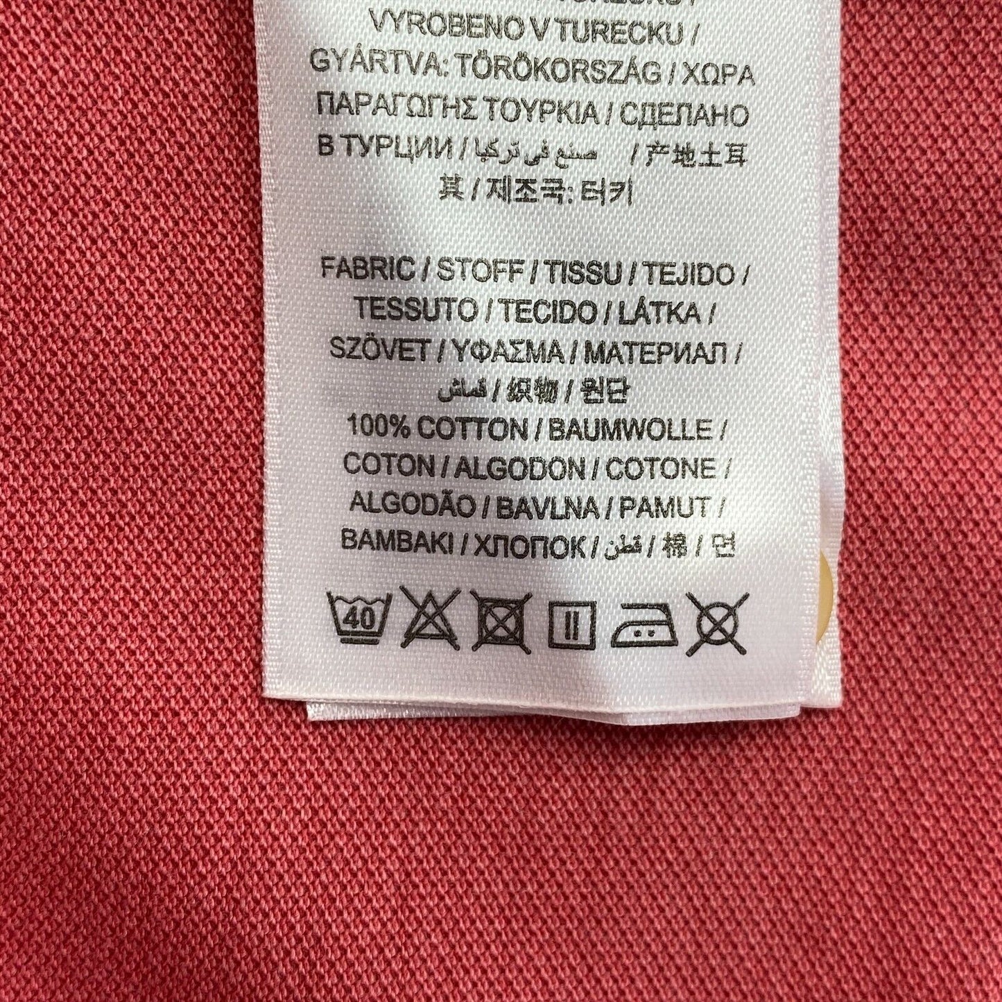 GANT T-Shirt mit Polokragen und gebleichtem Piqué, Rot, Größe S