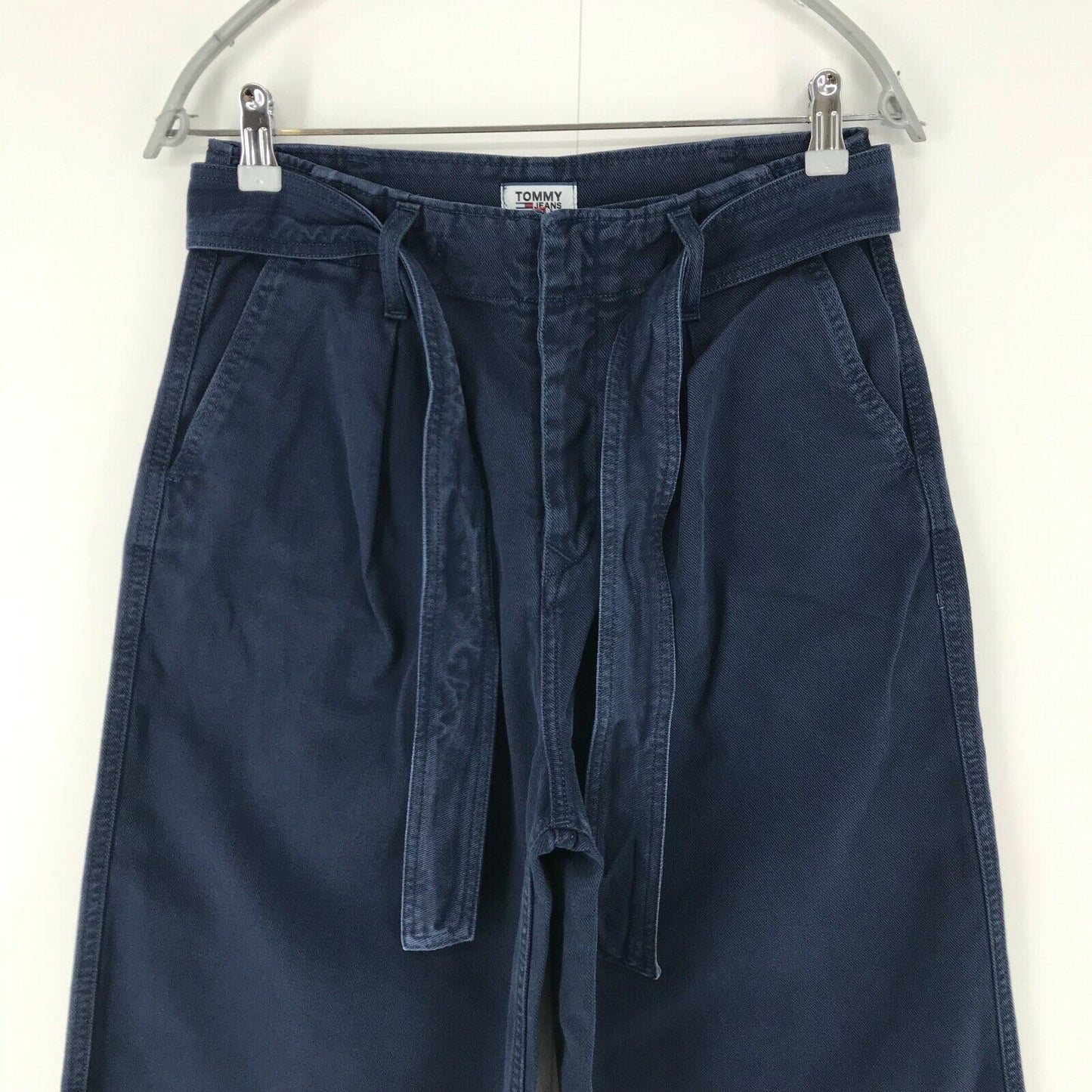 Tommy Hilfiger Damen Jeans mit weiter Passform und verkürzter Länge, Dunkelblau, Größe W28