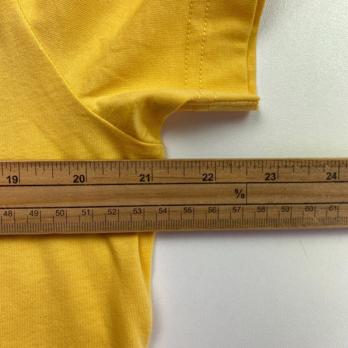 GANT T-shirt à col rond avec logo jaune Taille M