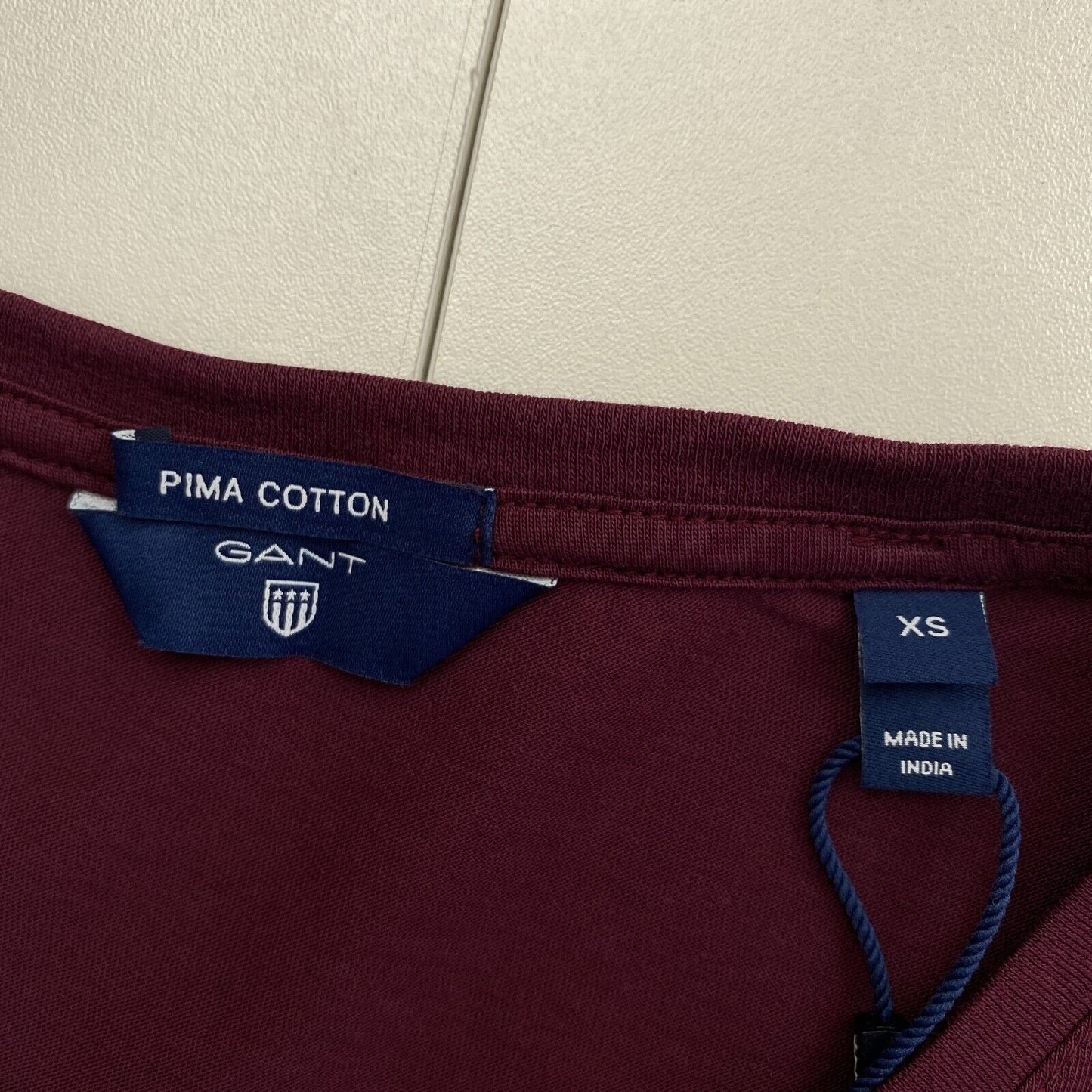 GANT T-shirt à col rond en coton Pima violet foncé taille XS