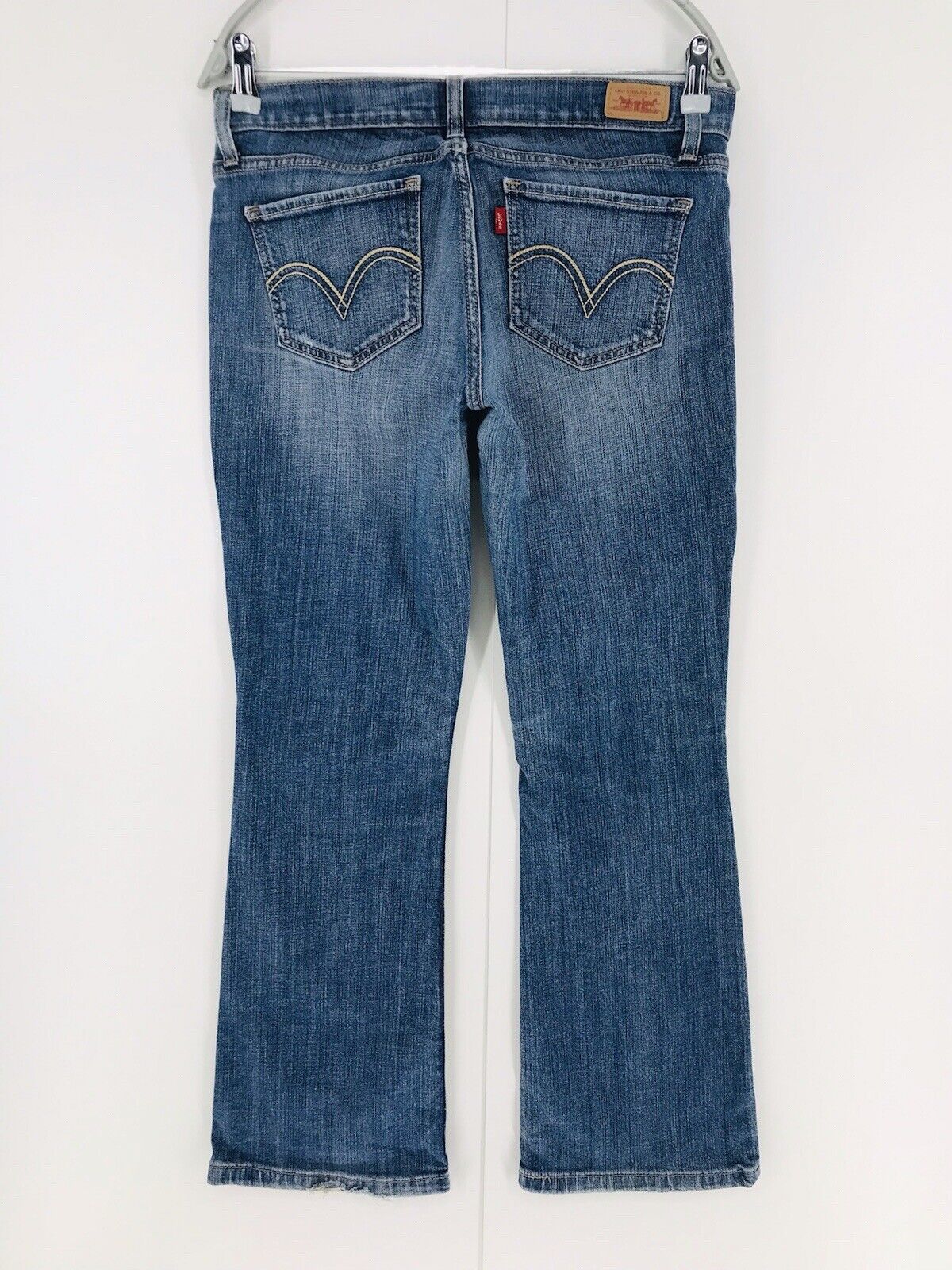 vintage Levi’s 524 Femmes Bleu Regular Bootcut Fit Jeans 9 Court / W30 L30