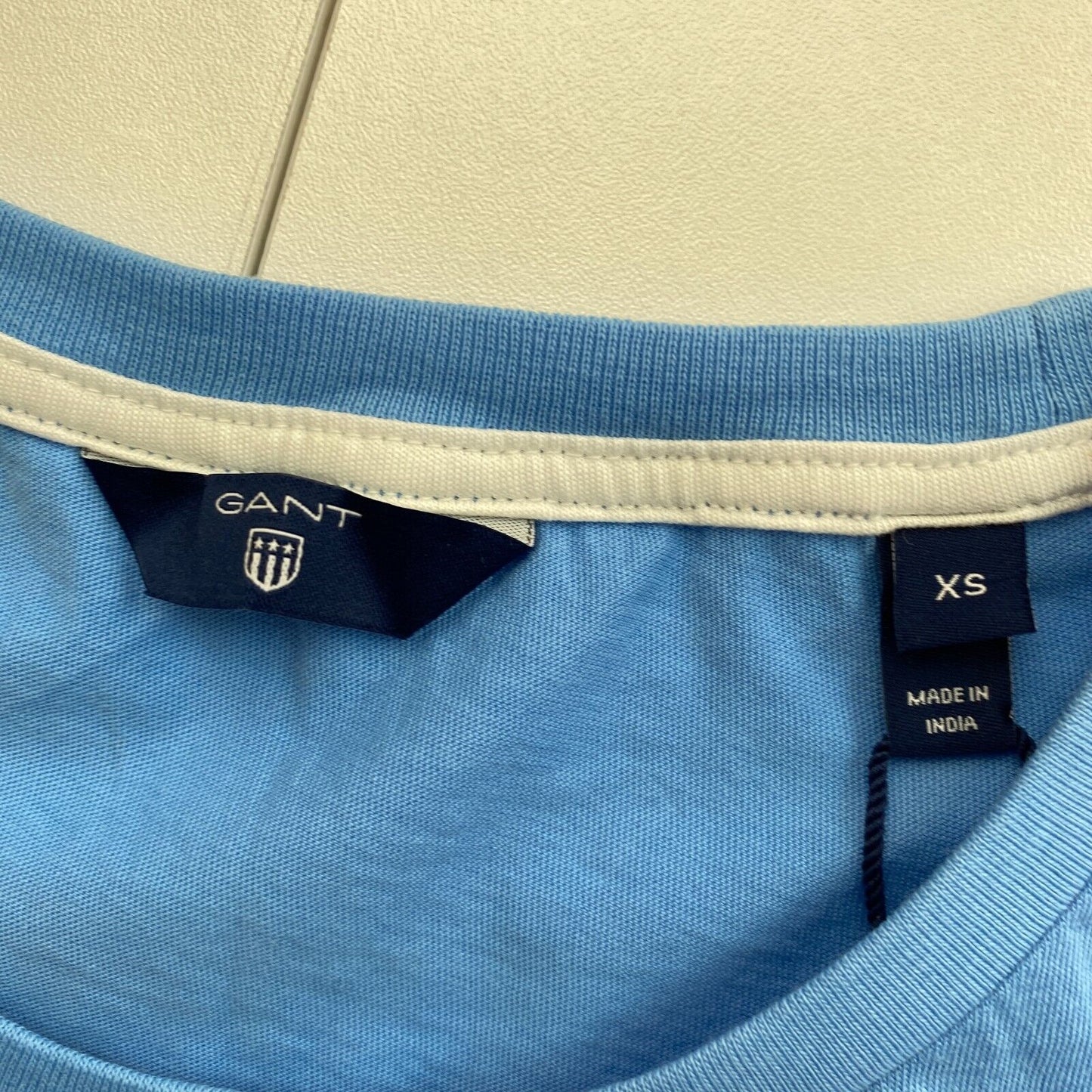 GANT T-shirt bleu à manches courtes et col rond Taille XS