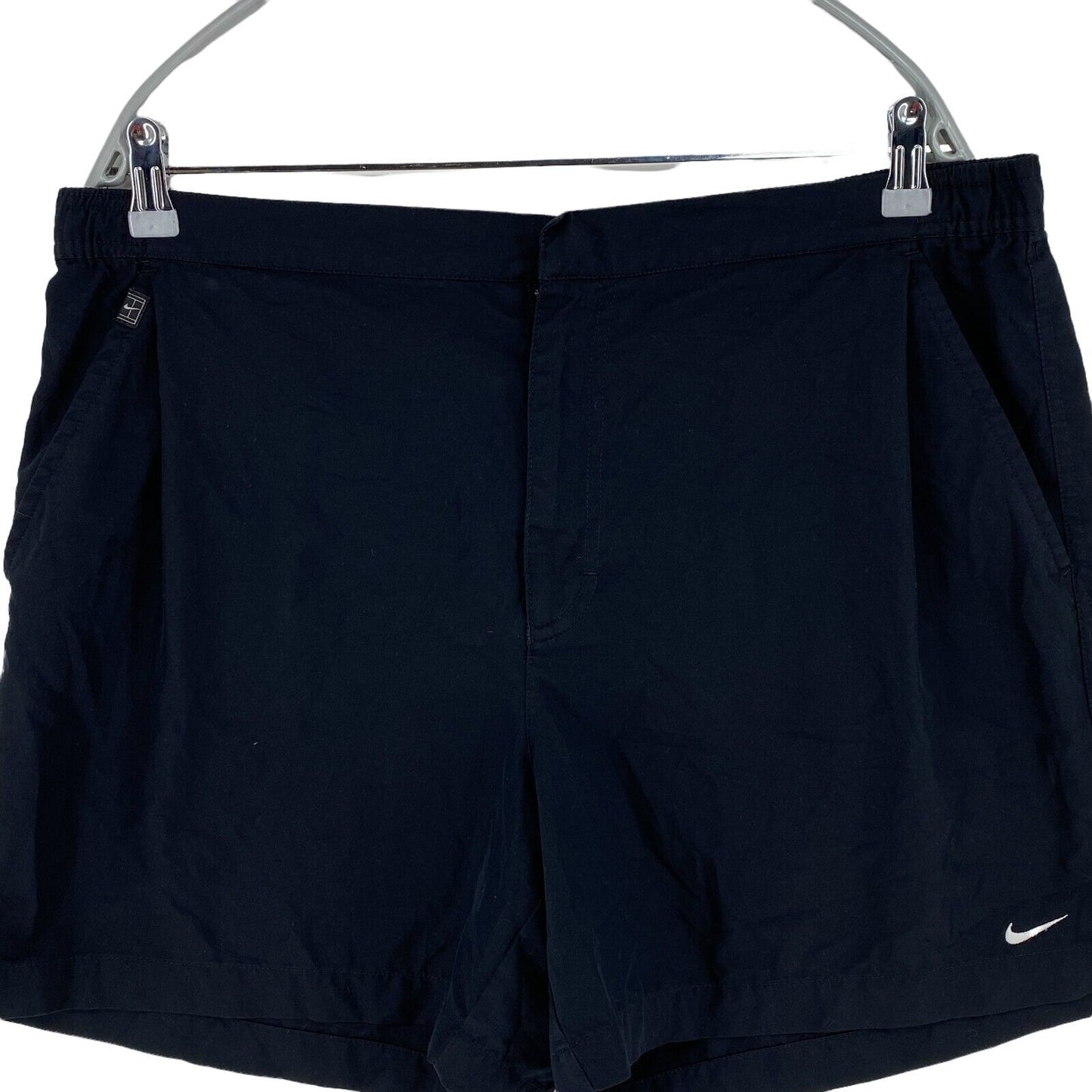 NIKE DRI-FIT Schwarze Activewear-Shorts, Größe L