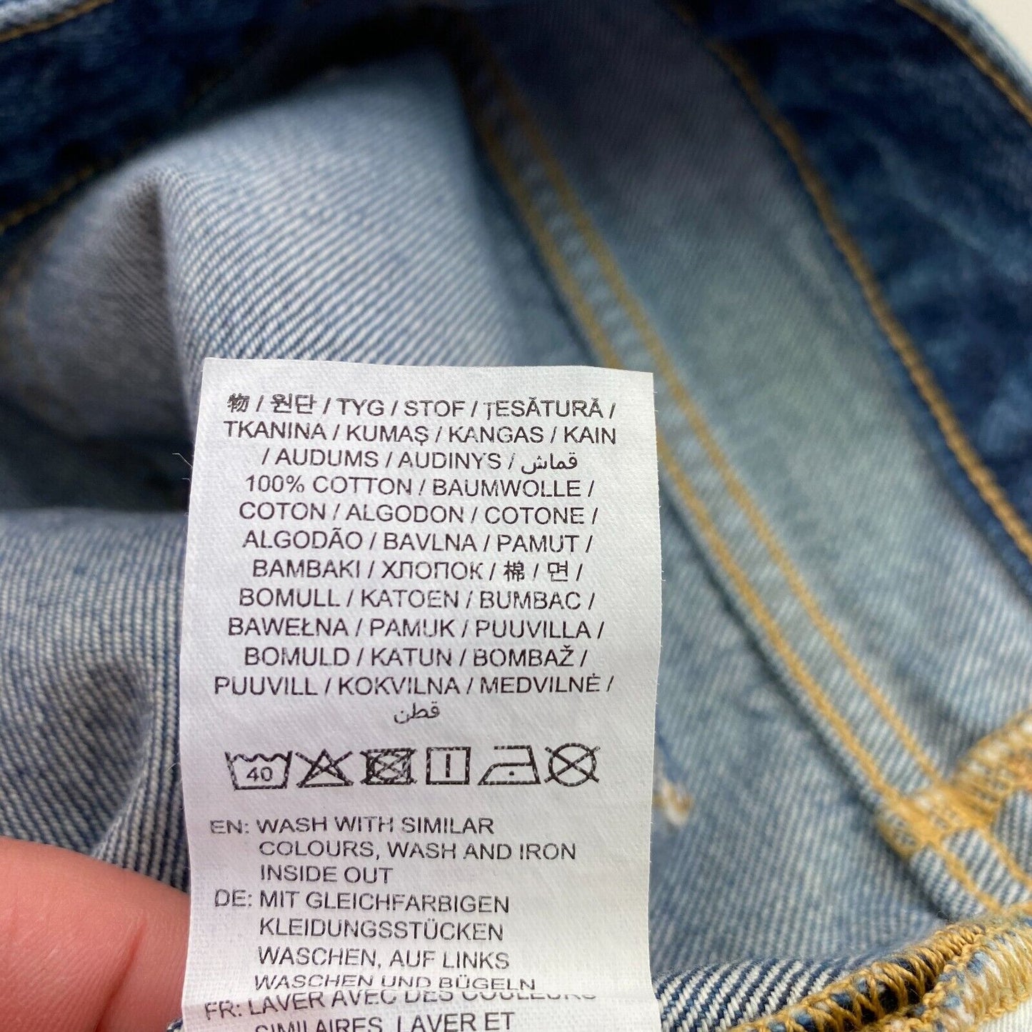 GANT Damen CAMIE Jeans im Relaxed Fit mit verkürzten, zerrissenen Beinen, Größe W26