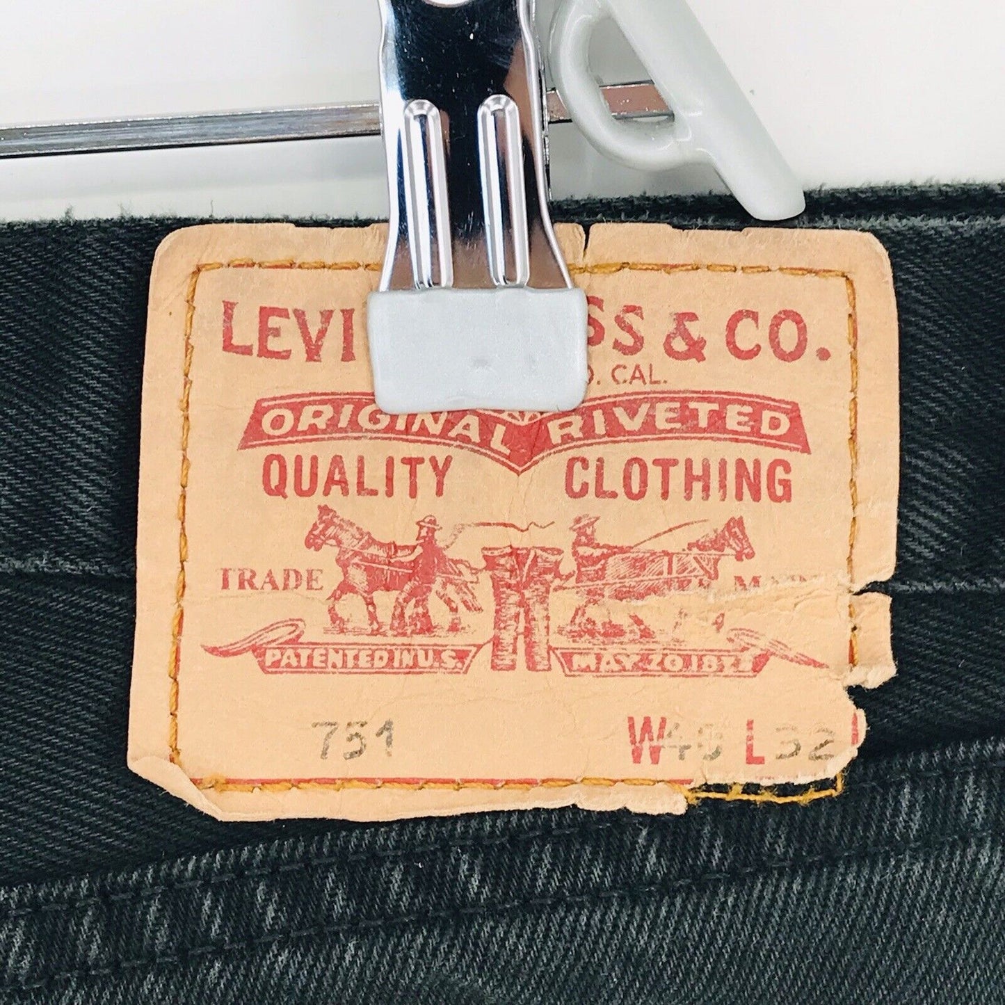 Vintage Levi’s 751 Black Regular Straight Fit Jeans Size W40 L32