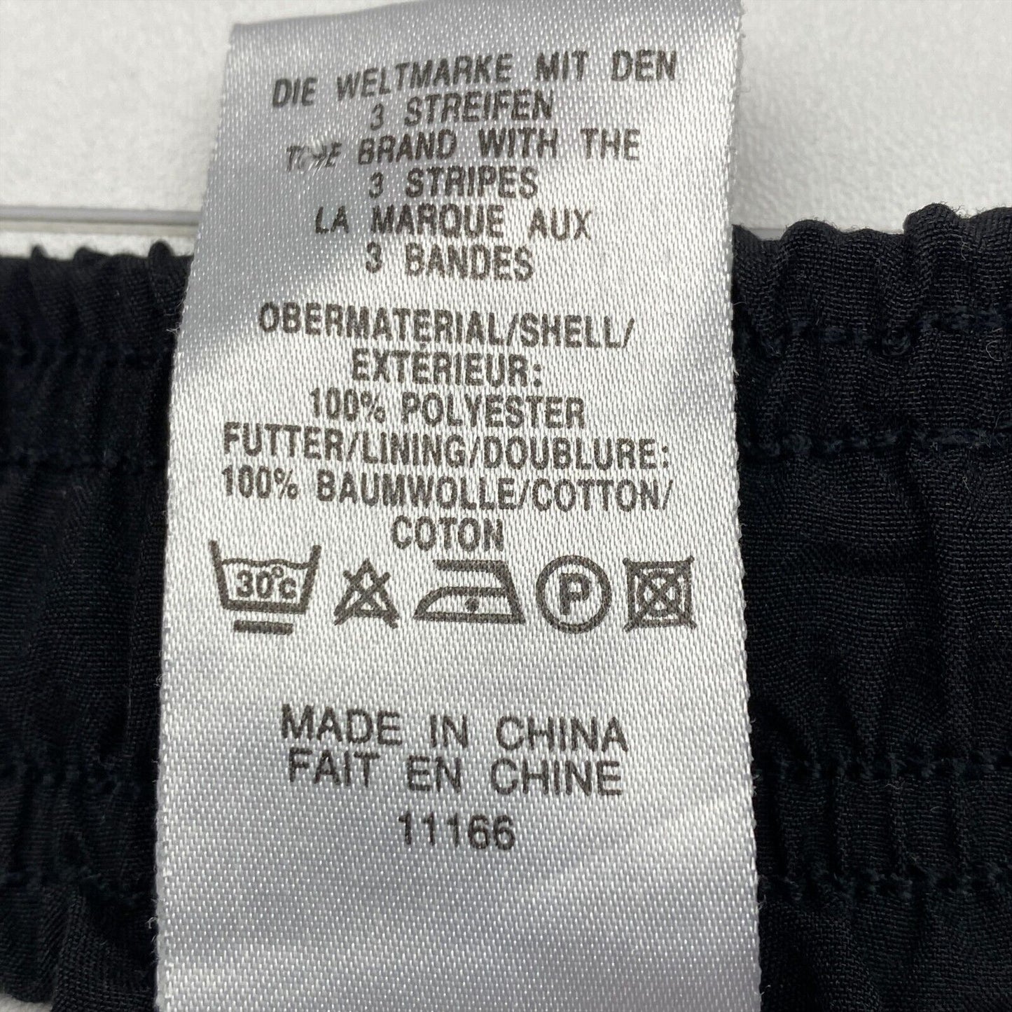 adidas Schwarze Activewear-Shorts, Größe M W28