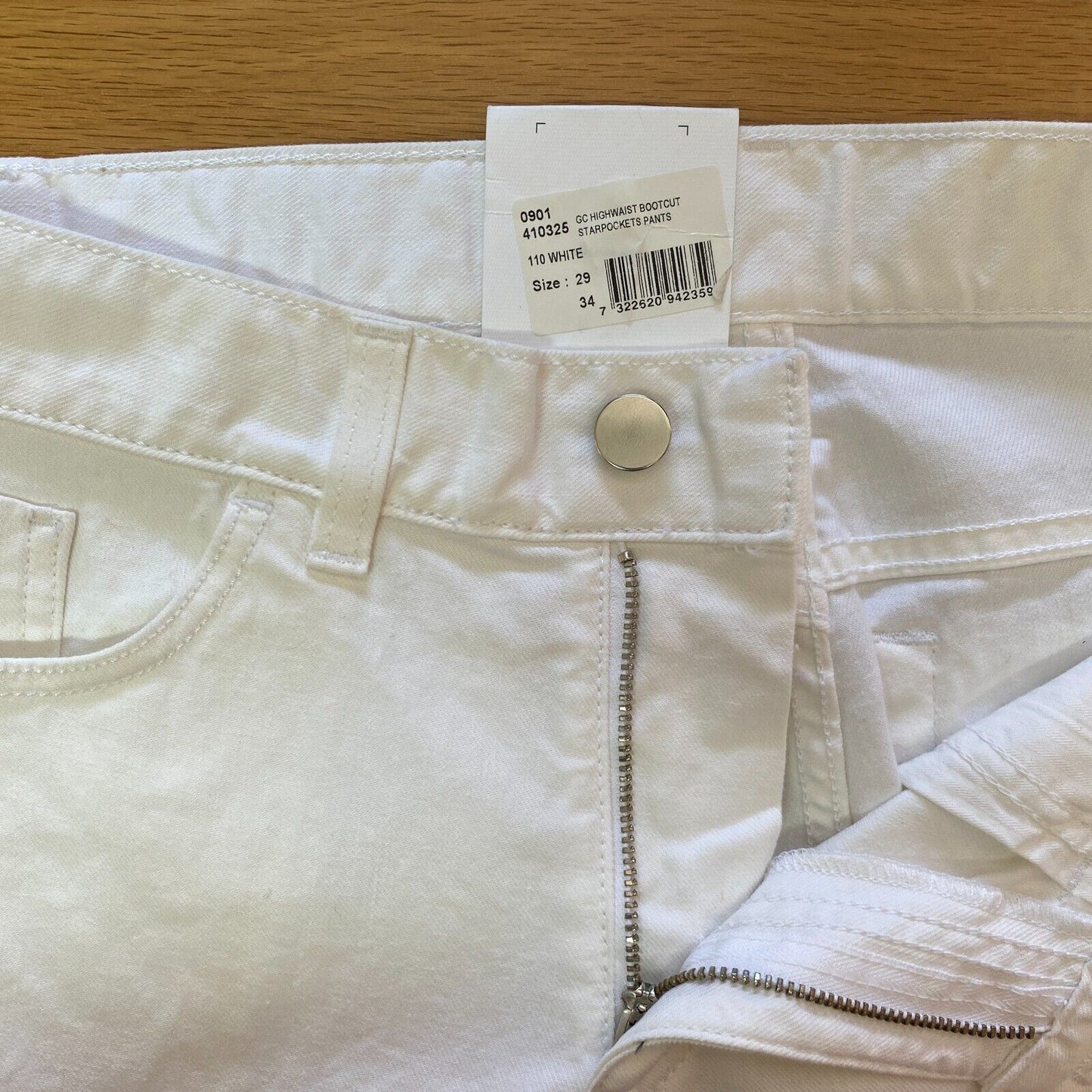 GANT White High Waist Regular Bootcut Fit Star Pockets Size W29 L34