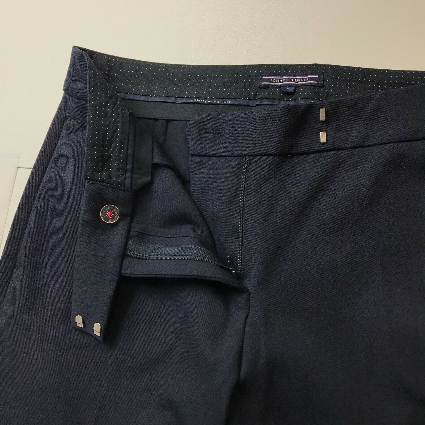 Tommy Hilfiger Women Navy Blue Relaxed Straight Fit Trousers Size 6 W31