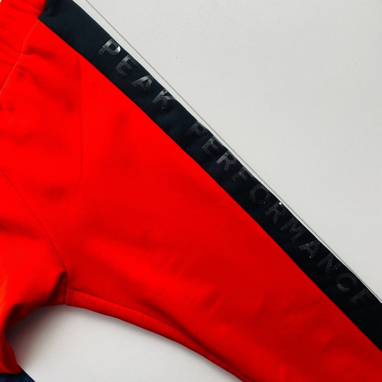 Peak Performance Boys Red JR Rider Pants Sweatpants Trousers Size 130 cm