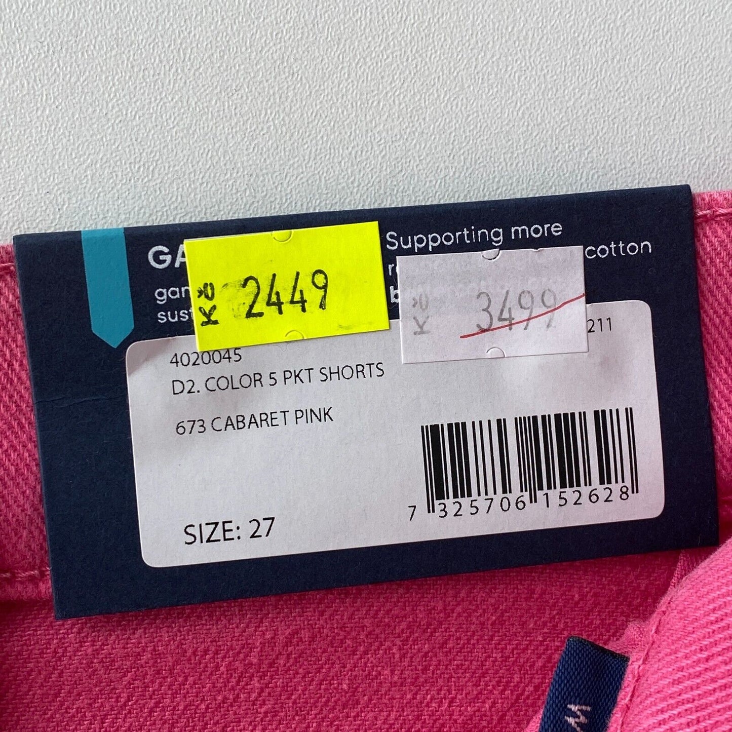 GANT Damen Jeansshorts in normaler Passform, Rosa, Größe W27